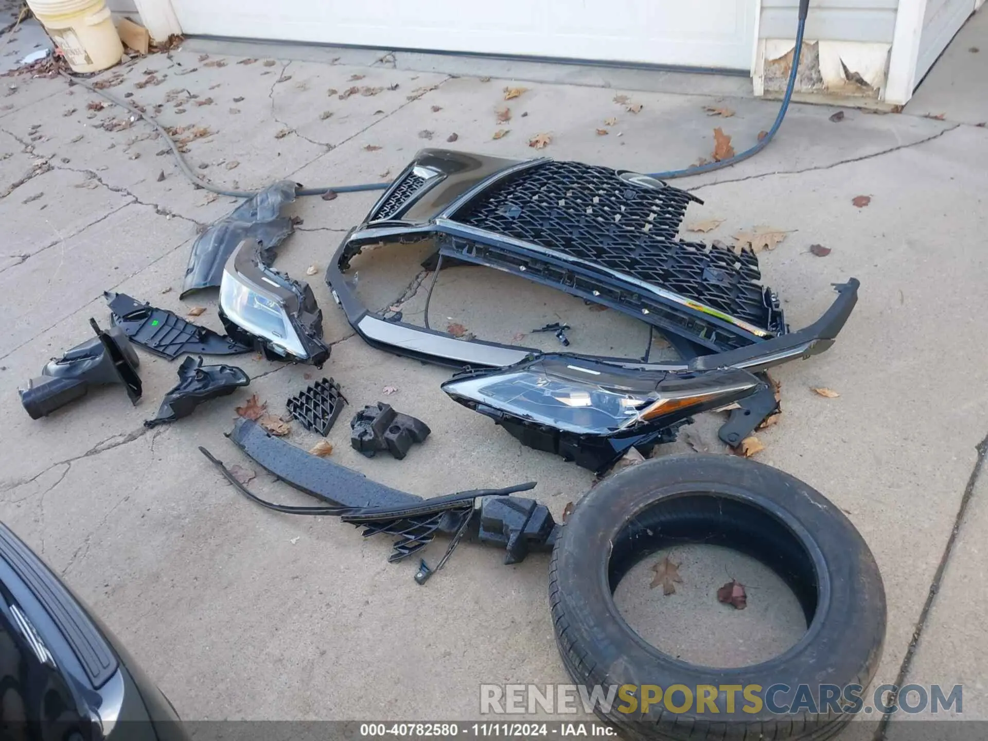 21 Photograph of a damaged car 2T2YZMDA2NC340701 LEXUS RX 350 2022