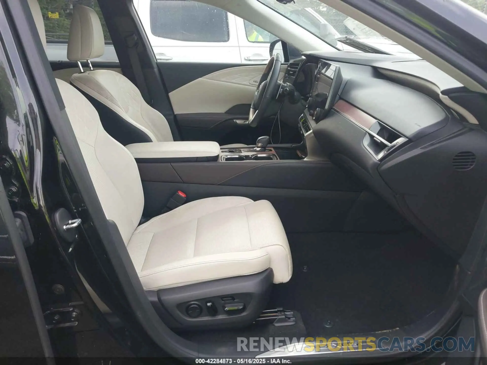 5 Photograph of a damaged car 2T2BAMBA6PC020672 LEXUS RX 350 2023