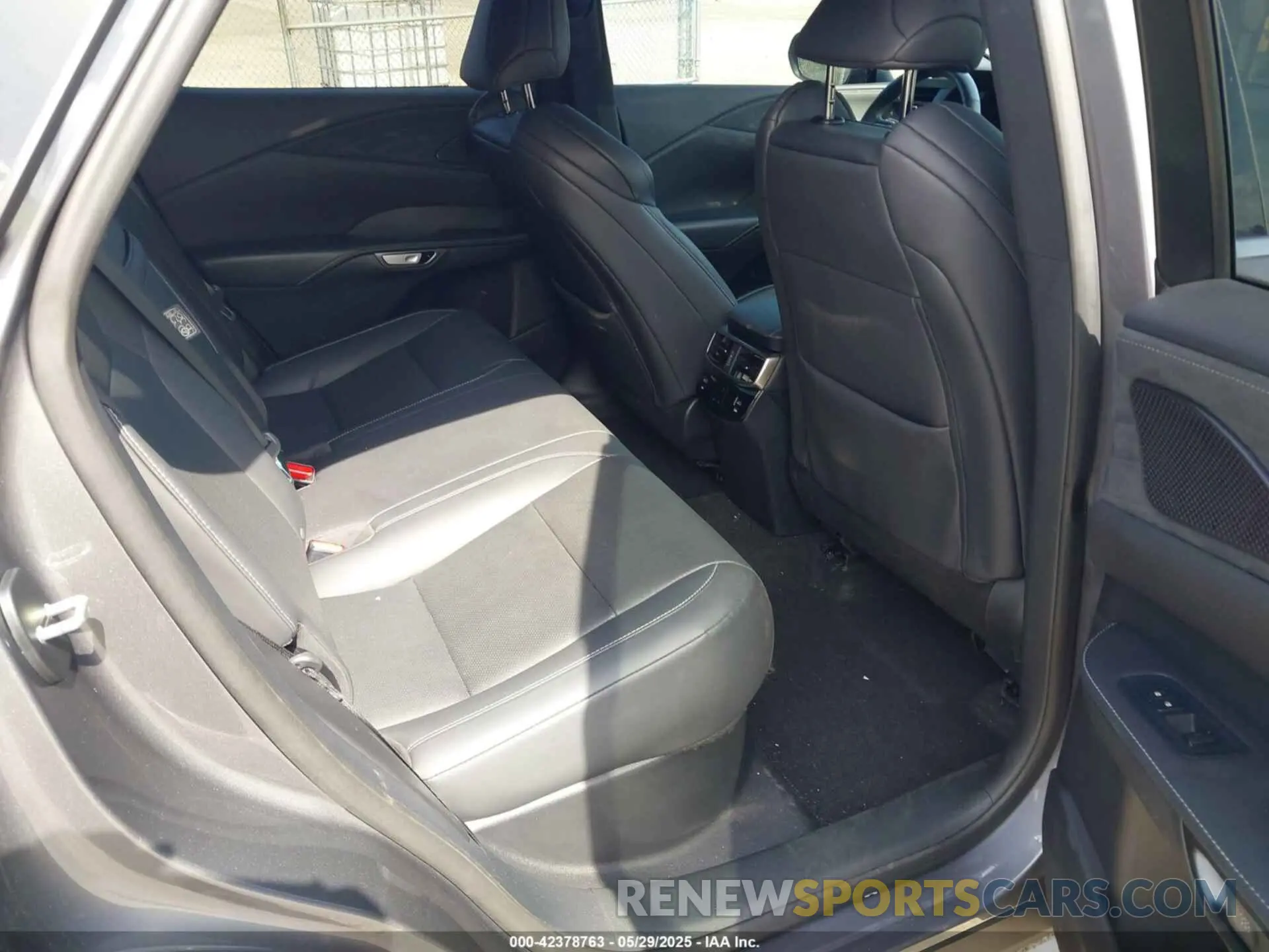 8 Photograph of a damaged car 2T2BAMCA1PC002613 LEXUS RX 350 2023