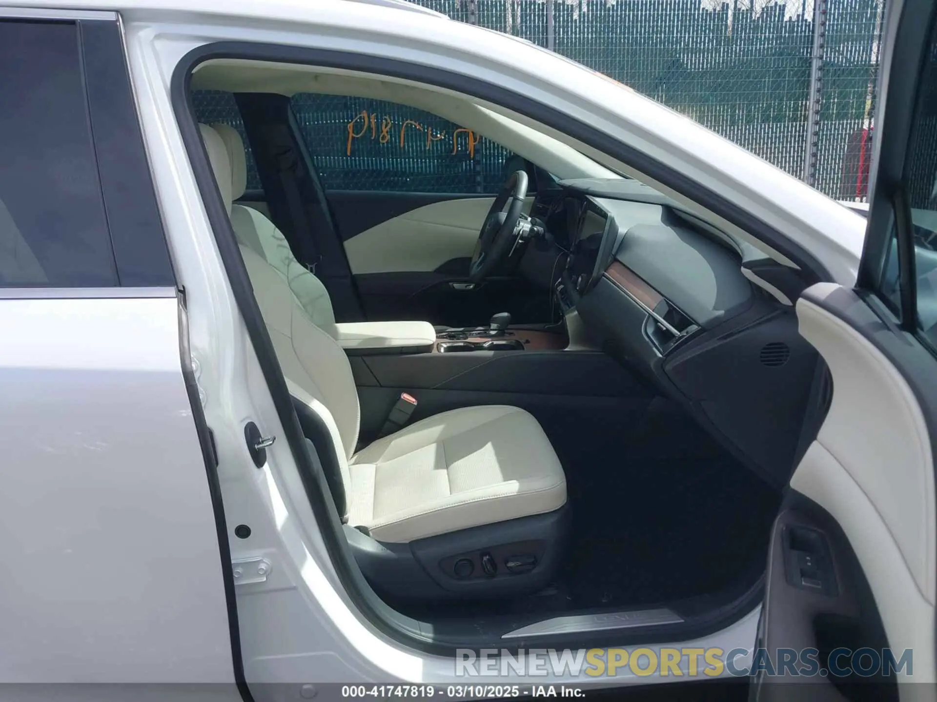 5 Photograph of a damaged car 2T2BAMCAXPC035688 LEXUS RX 350 2023