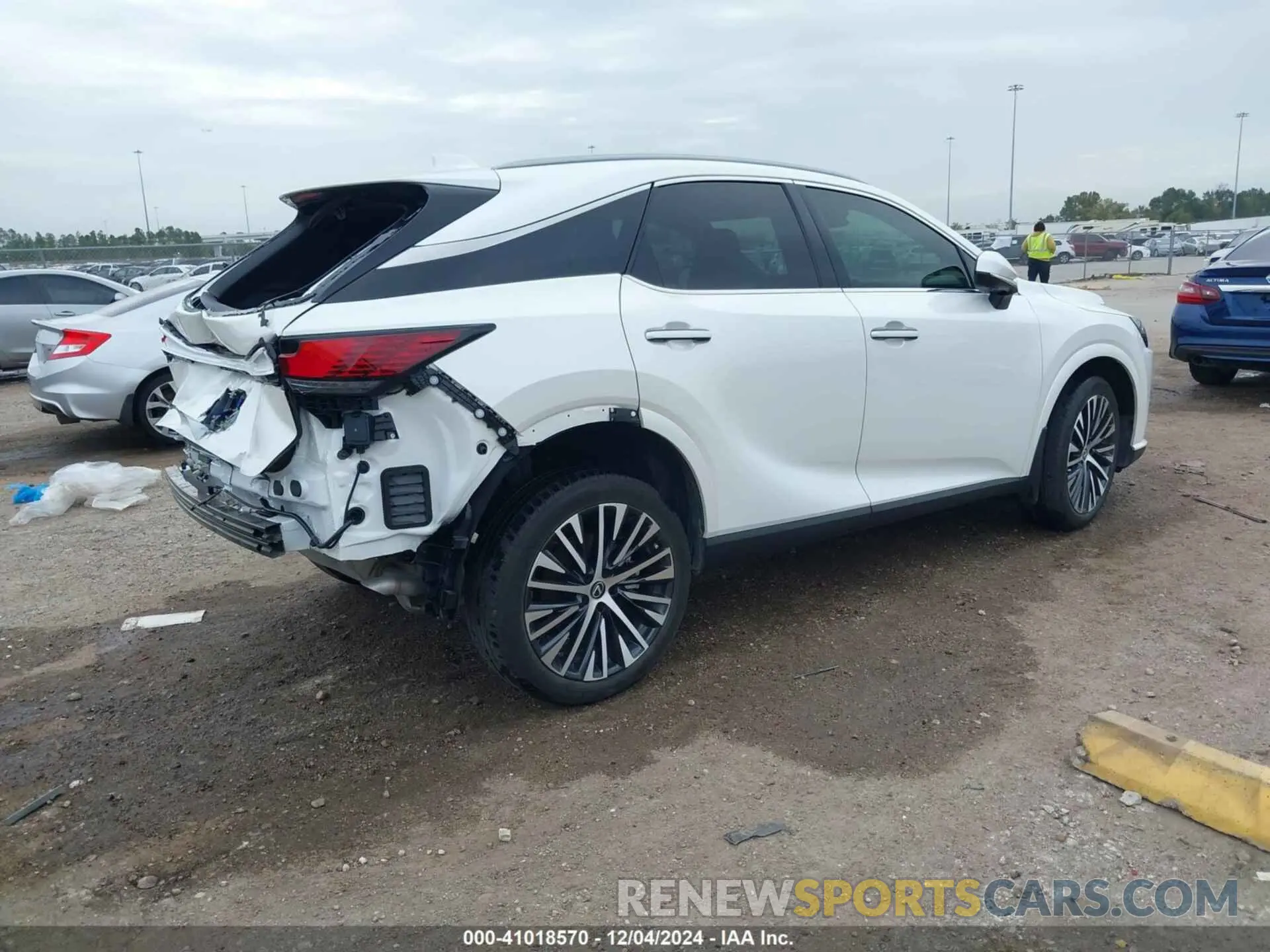 4 Photograph of a damaged car 2T2BAMBA4RC023864 LEXUS RX 350 2024