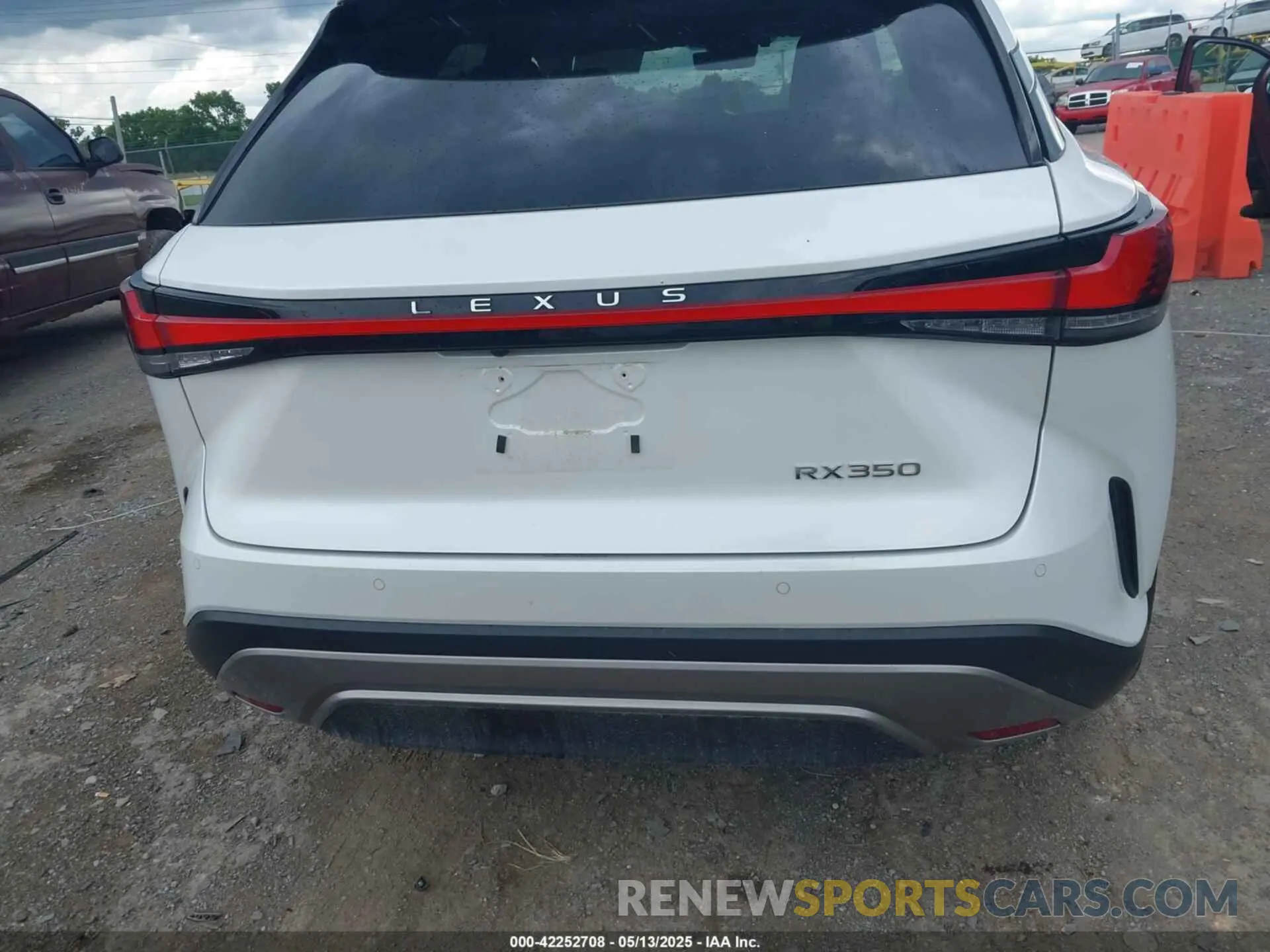 16 Photograph of a damaged car 2T2BAMBA4RC028661 LEXUS RX 350 2024