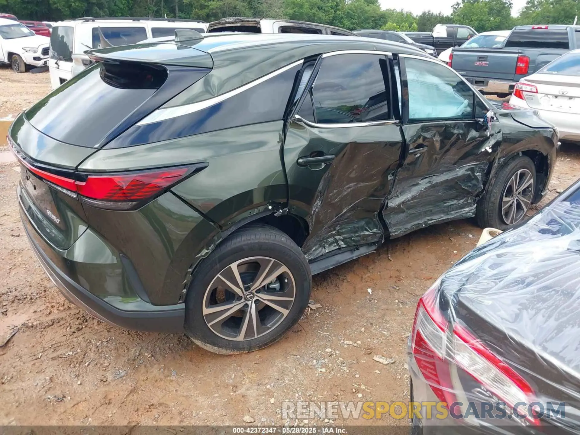 4 Photograph of a damaged car 2T2BAMBA7RC040027 LEXUS RX 350 2024