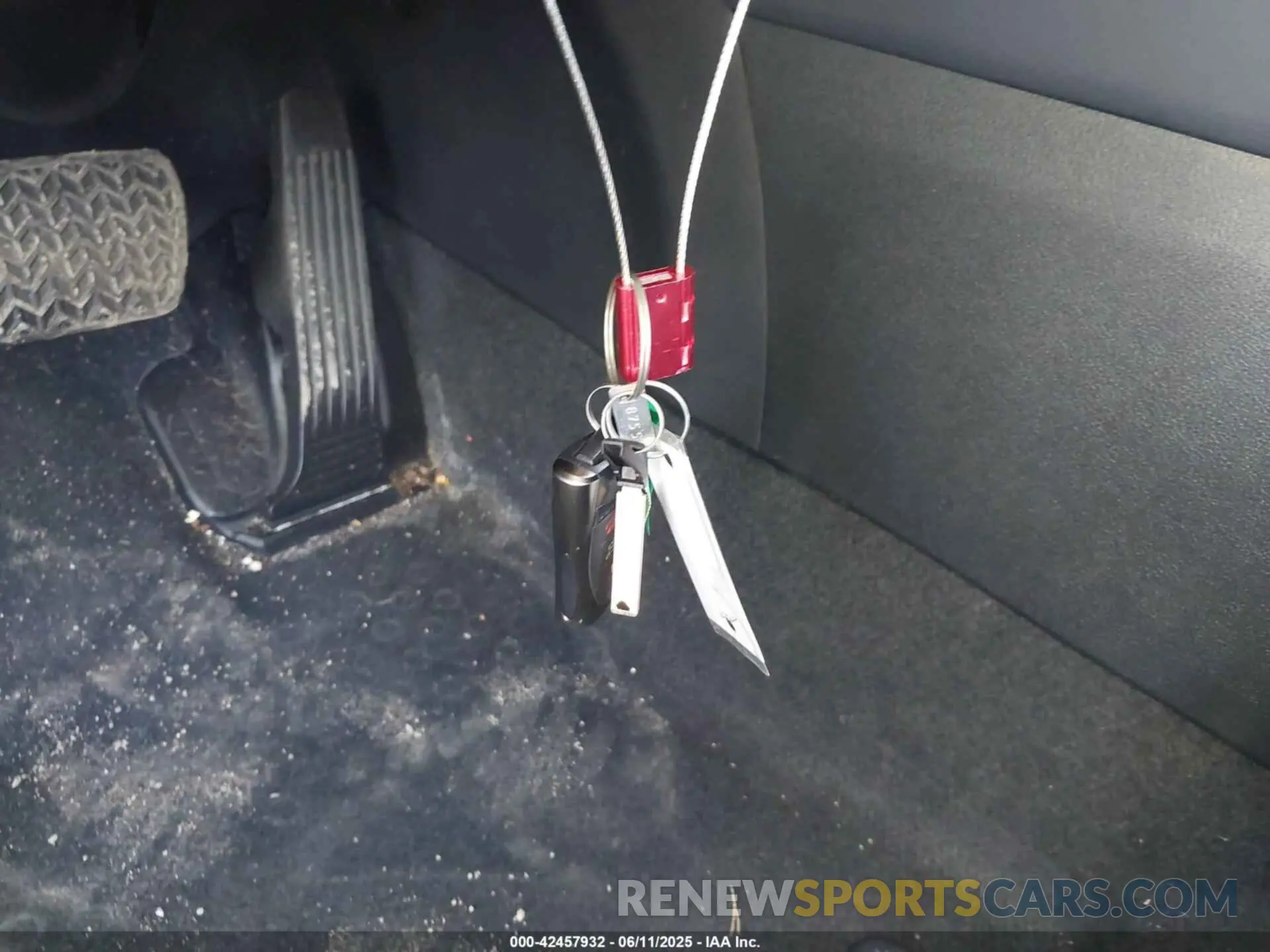 11 Photograph of a damaged car 2T2BAMCA0RC040188 LEXUS RX 350 2024