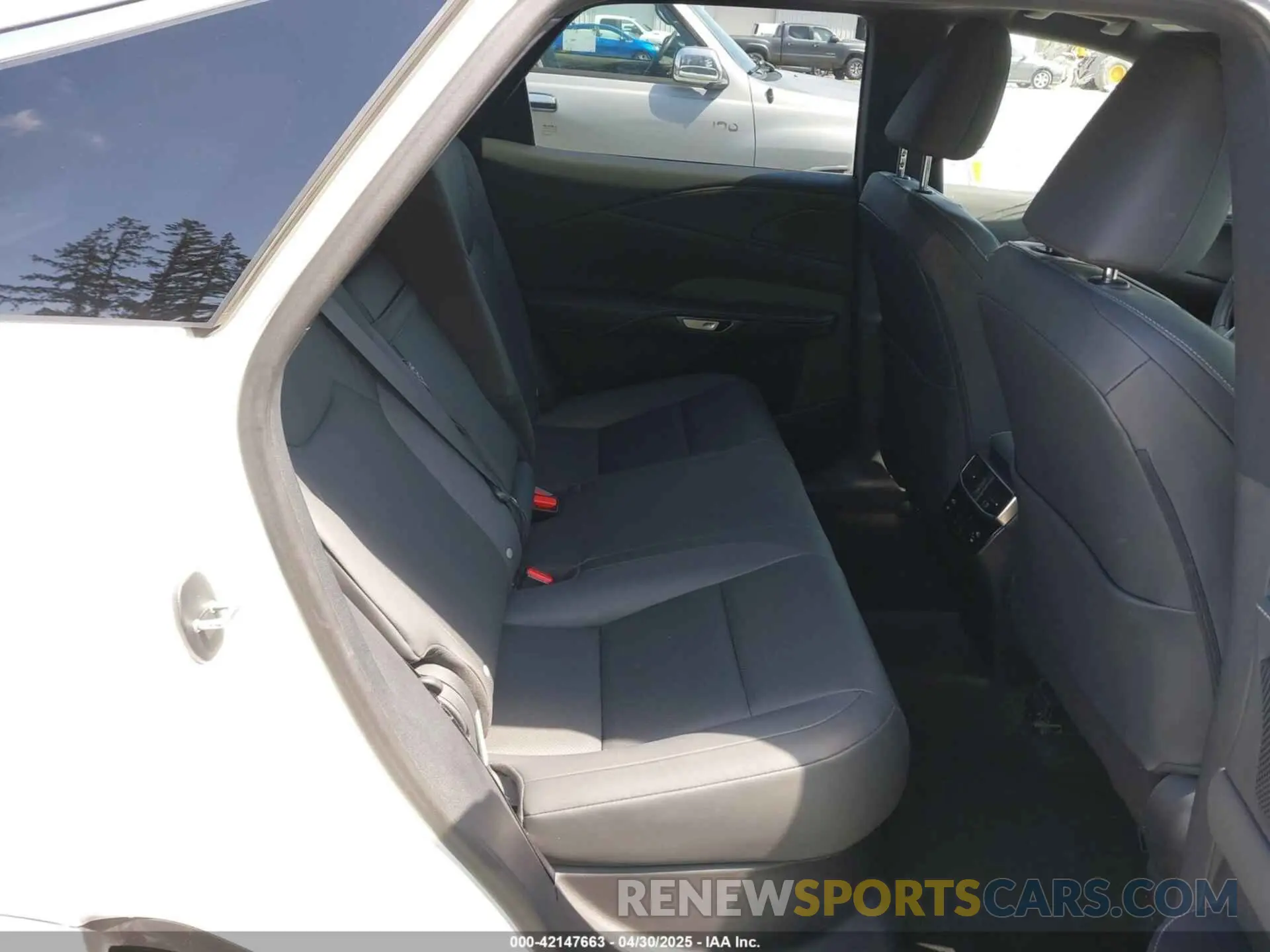 8 Photograph of a damaged car 2T2BAMCA1RC043570 LEXUS RX 350 2024