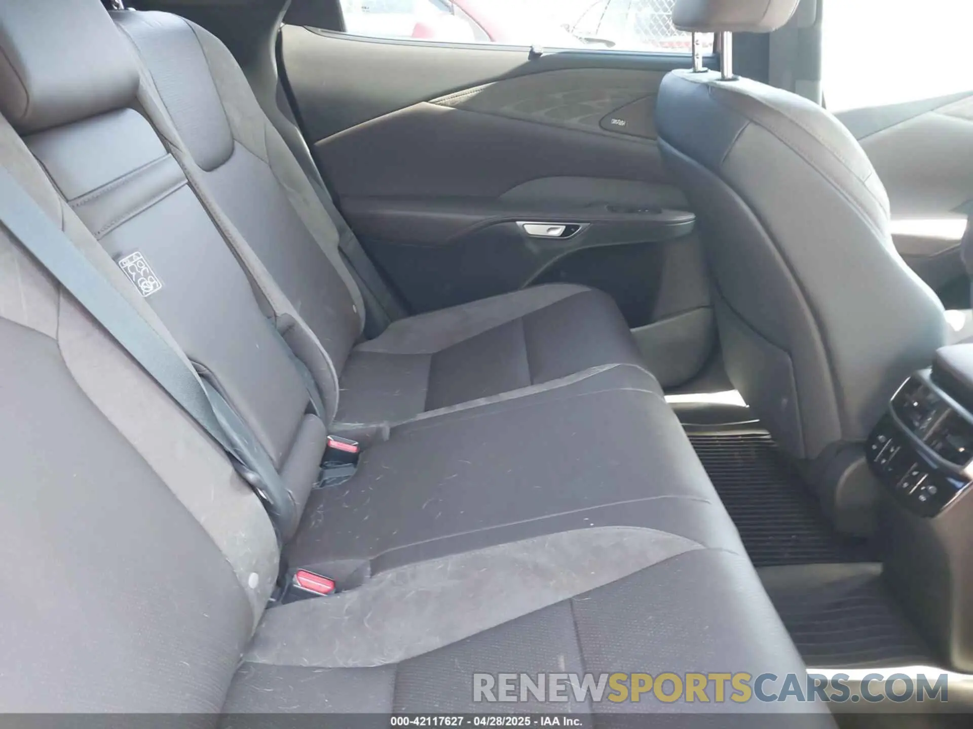 8 Photograph of a damaged car 2T2BAMCA6RC049946 LEXUS RX 350 2024