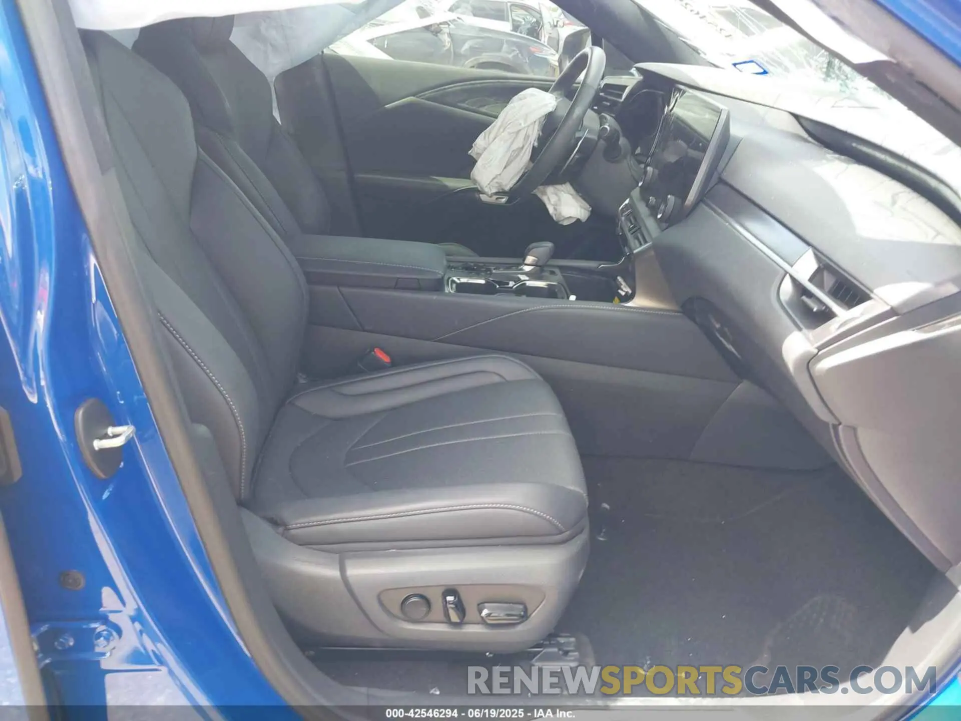 5 Photograph of a damaged car 2T2BAMCA8RC056073 LEXUS RX 350 2024