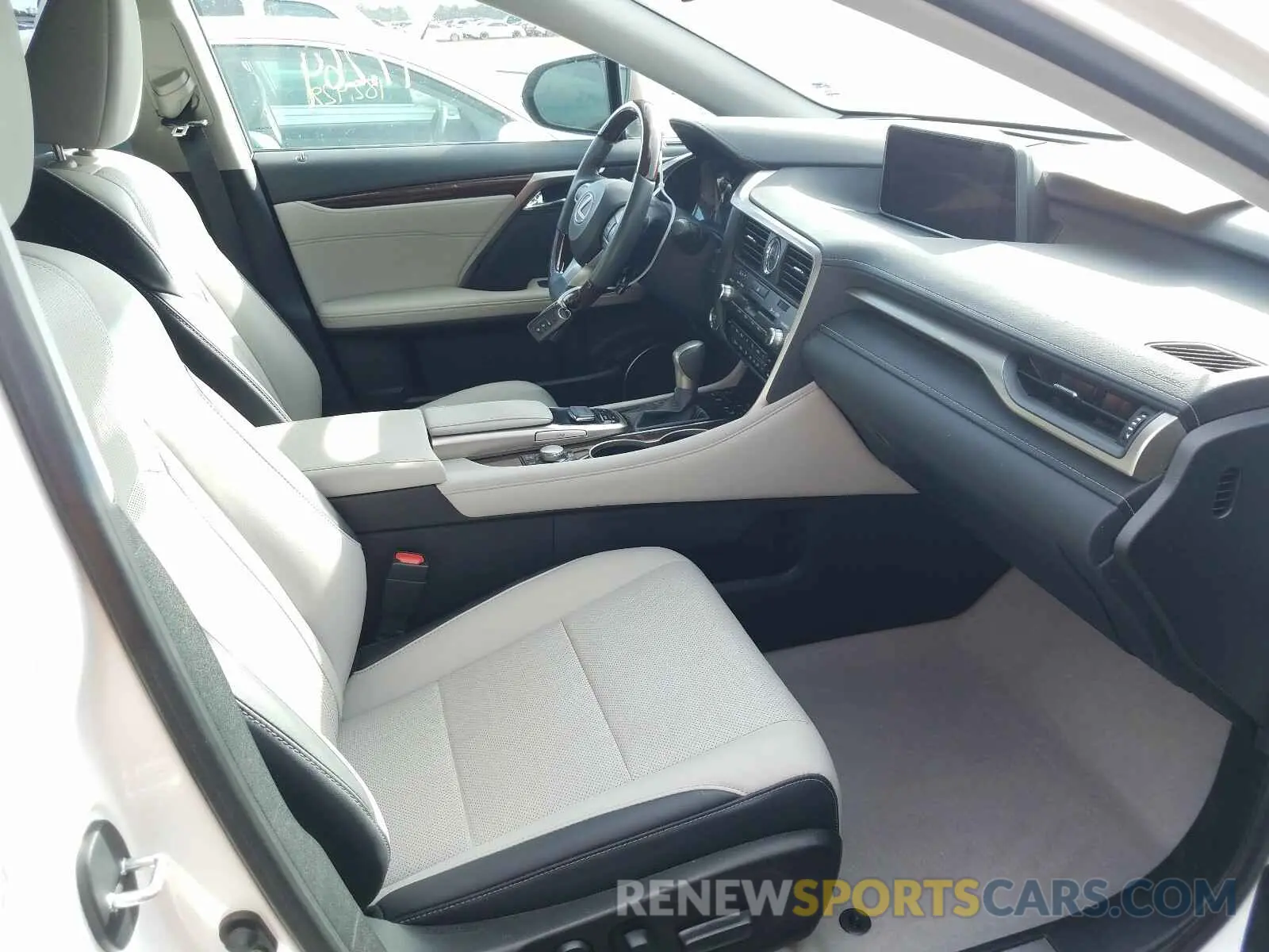 5 Photograph of a damaged car 2T2BZMCA9KC202608 LEXUS RX 350 BAS 2019