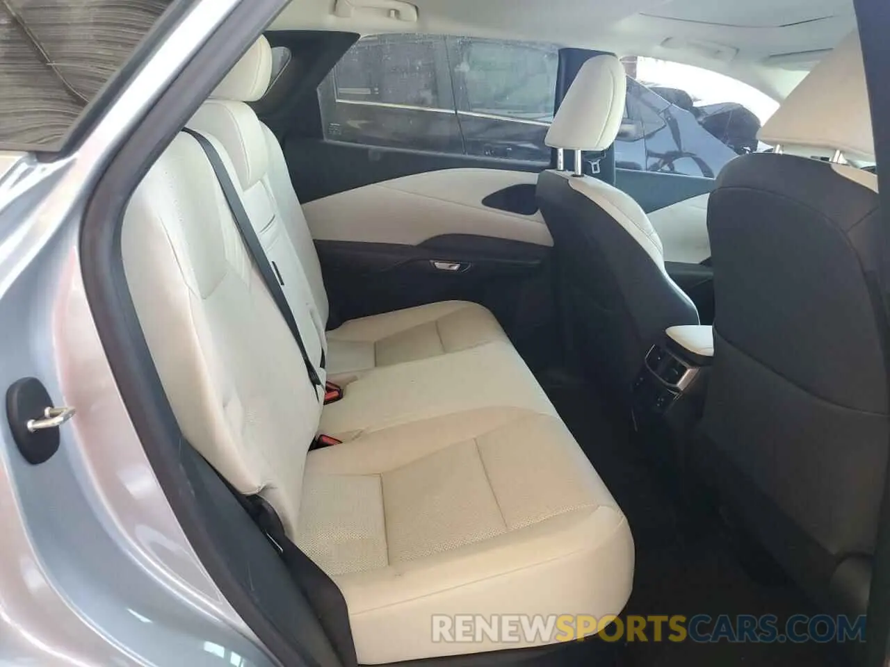 11 Photograph of a damaged car JTJCHMAA6R2011832 LEXUS RX 350 PRE 2024