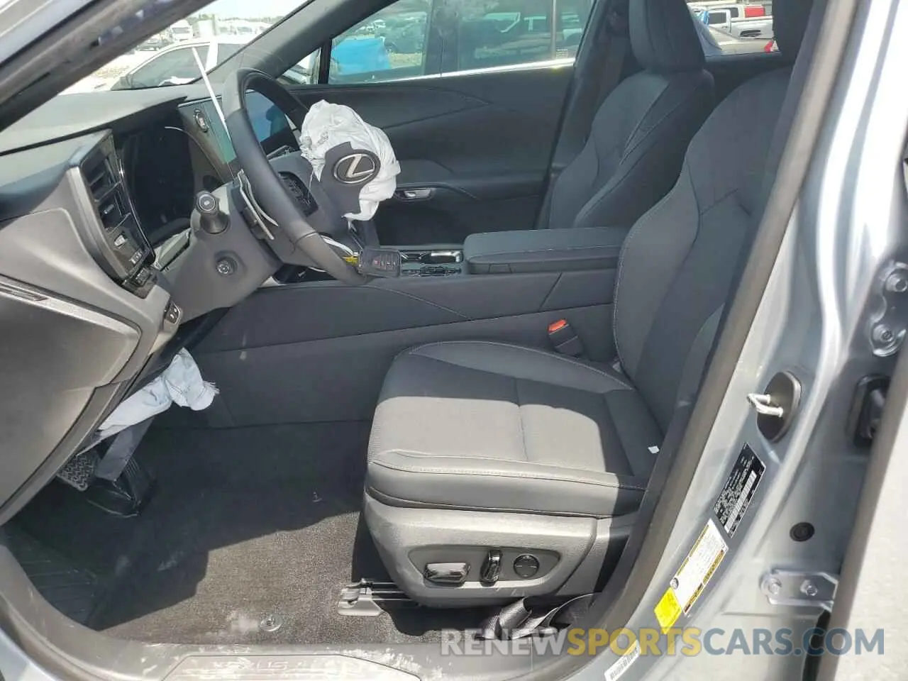 7 Photograph of a damaged car JTJCHMAA7S2022313 LEXUS RX 350 PRE 2025