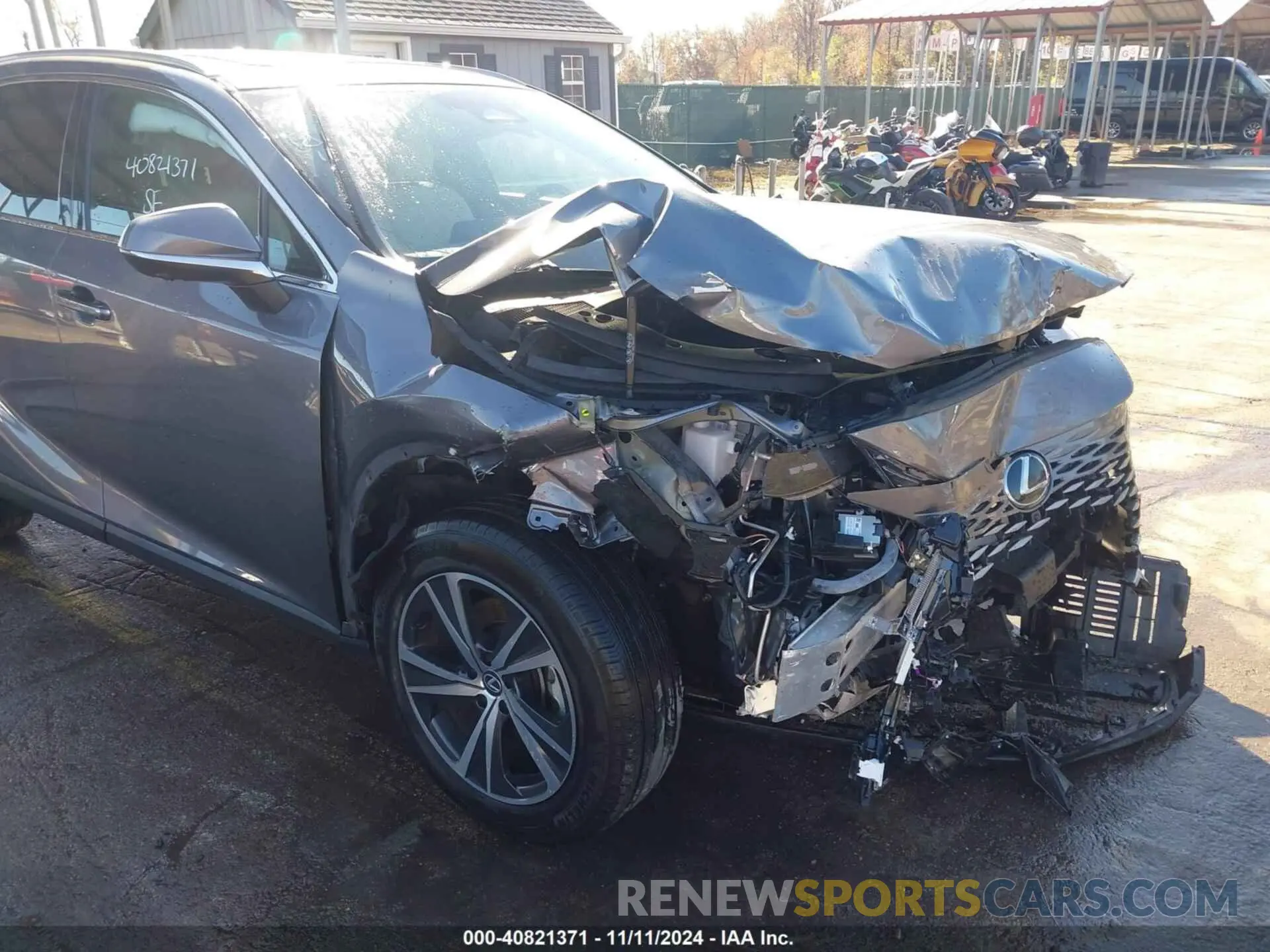 19 Photograph of a damaged car 2T2BBMCA7PC014813 LEXUS RX 350H 2023