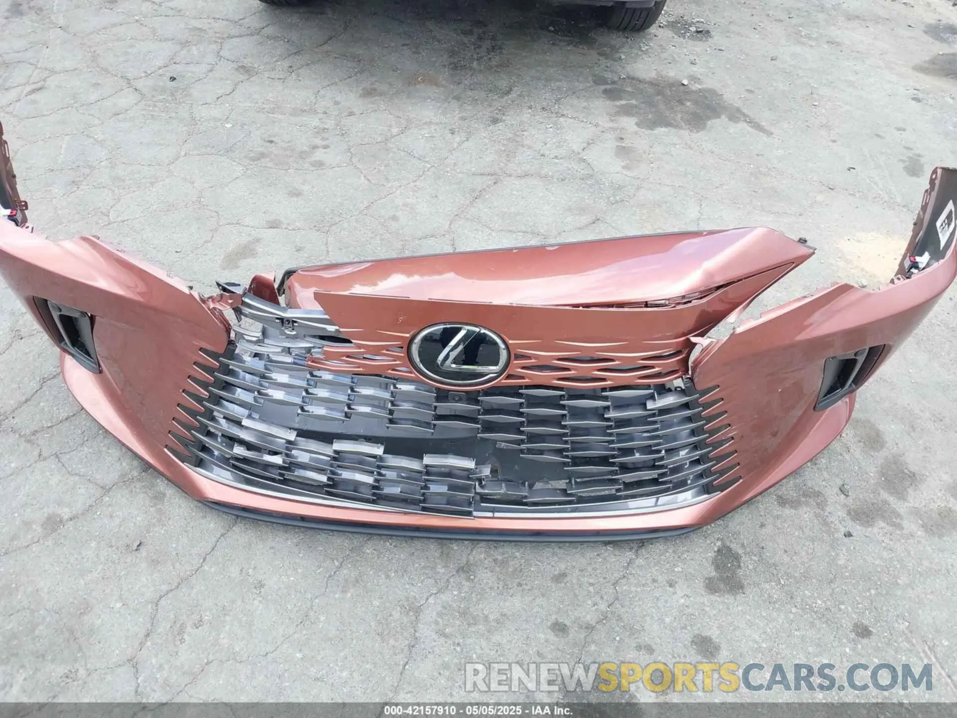 19 Photograph of a damaged car 2T2BBMCA1RC054680 LEXUS RX 350H 2024