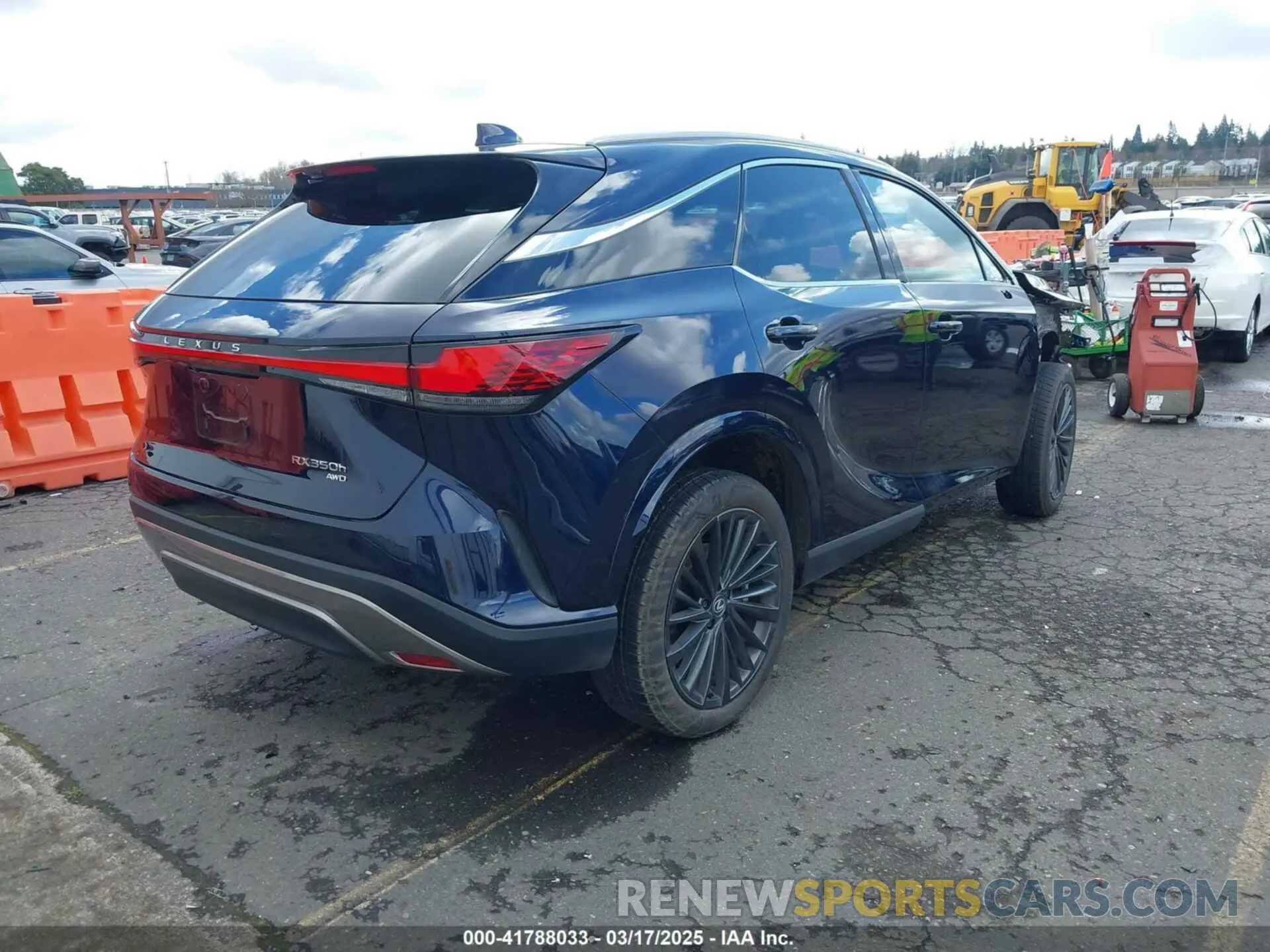 4 Photograph of a damaged car 2T2BBMCA1RC060043 LEXUS RX 350H 2024