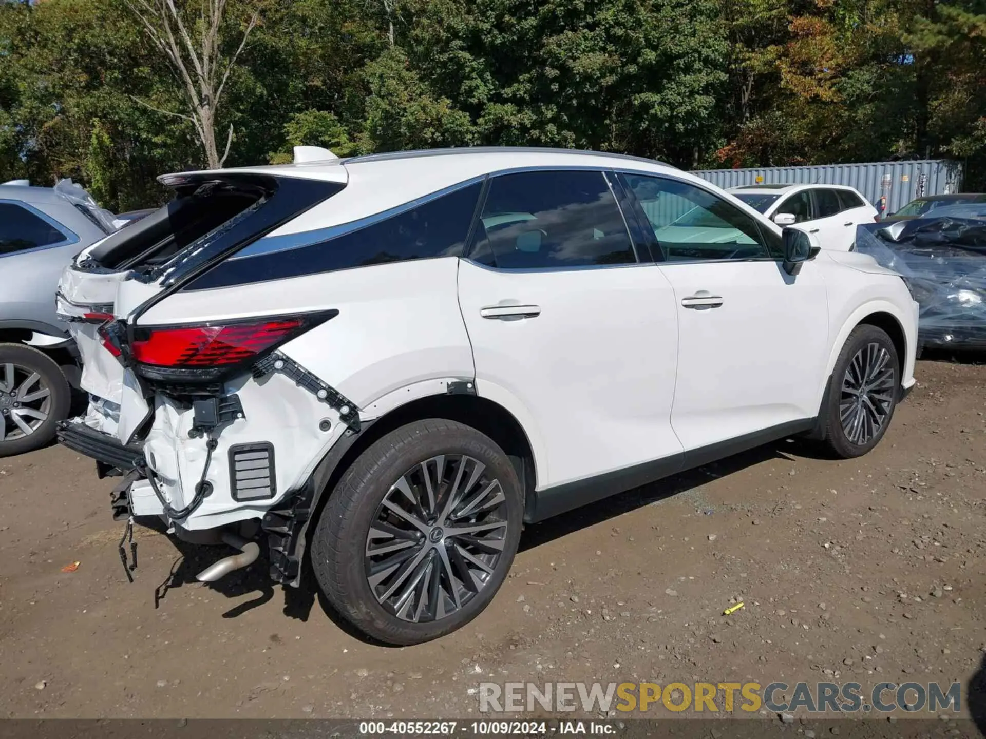 4 Photograph of a damaged car 2T2BBMCA8RC026648 LEXUS RX 350H 2024