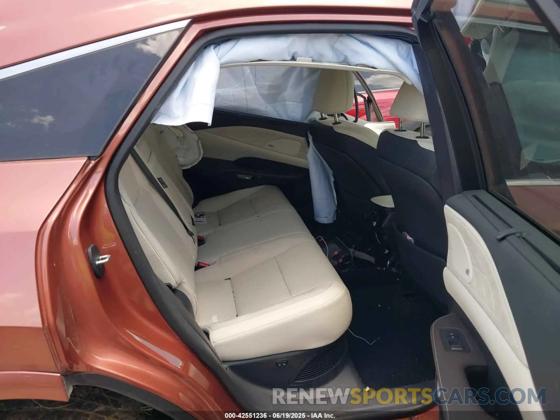 8 Photograph of a damaged car 2T2BBMCAXRC054497 LEXUS RX 350H 2024