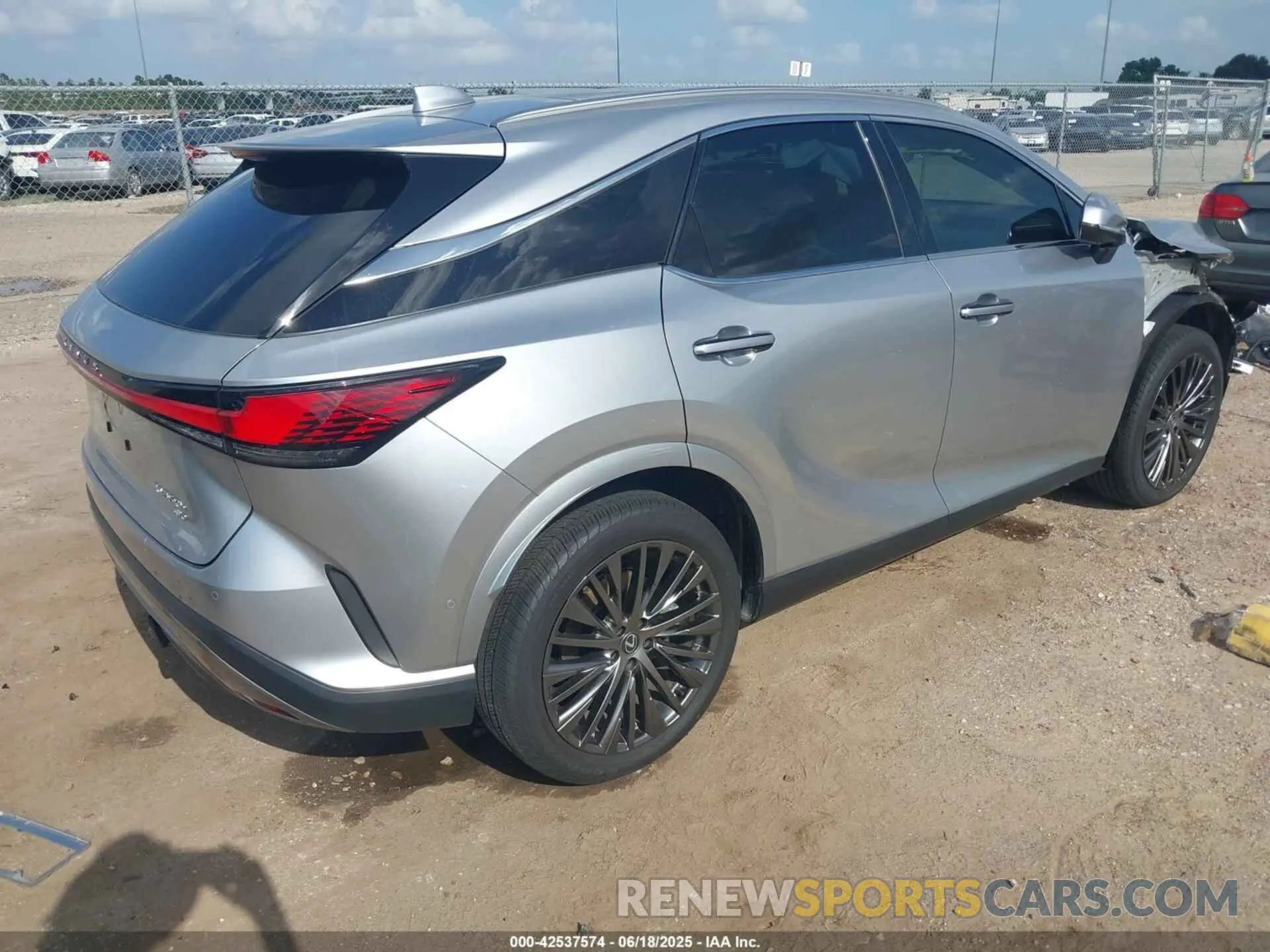 4 Photograph of a damaged car 2T2BBMCA1SC065748 LEXUS RX 350H 2025