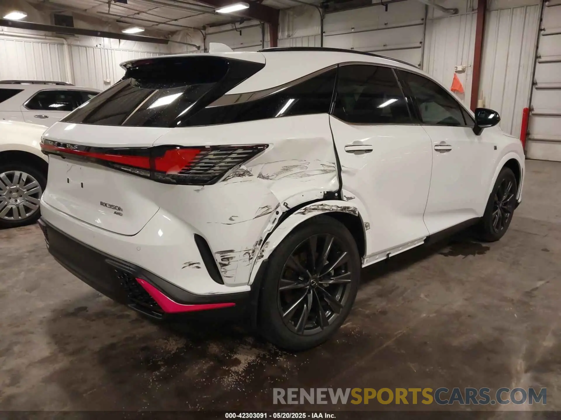 4 Photograph of a damaged car 2T2BBMCA3SC066044 LEXUS RX 350H 2025