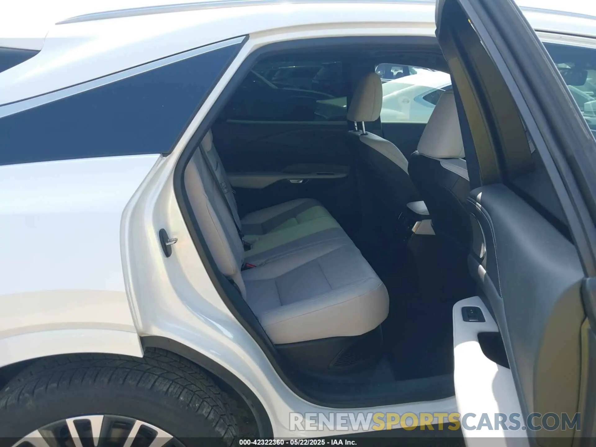 8 Photograph of a damaged car 2T2BBMCA7SC071814 LEXUS RX 350H 2025