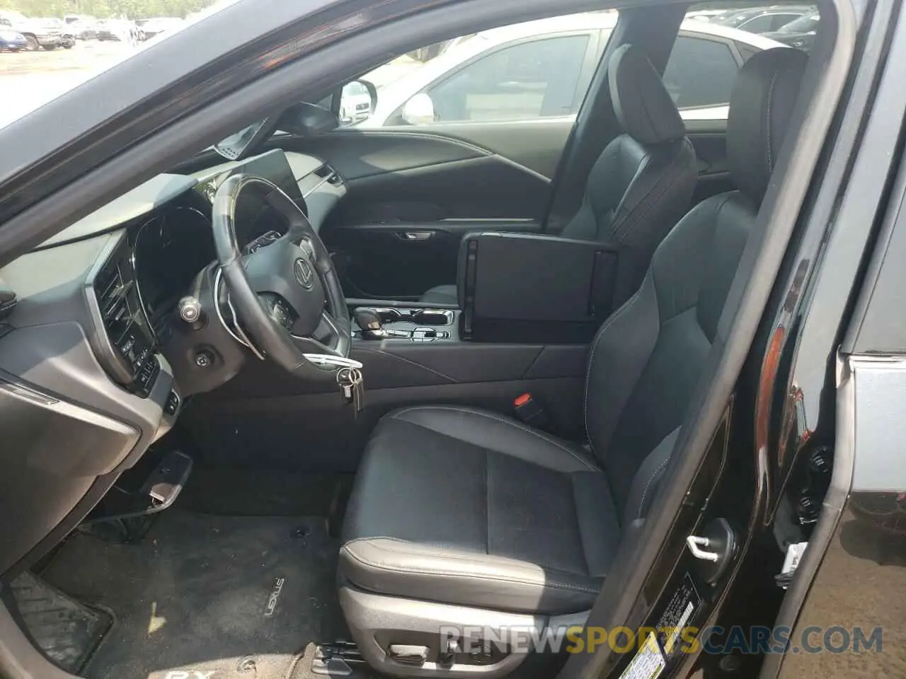 7 Photograph of a damaged car 2T2BBMCA3RC042028 LEXUS RX 350H BA 2024