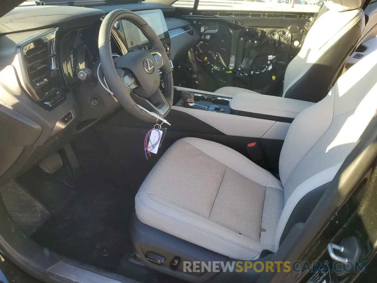 7 Photograph of a damaged car 2T2BBMCA9RC049422 LEXUS RX 350H BA 2024