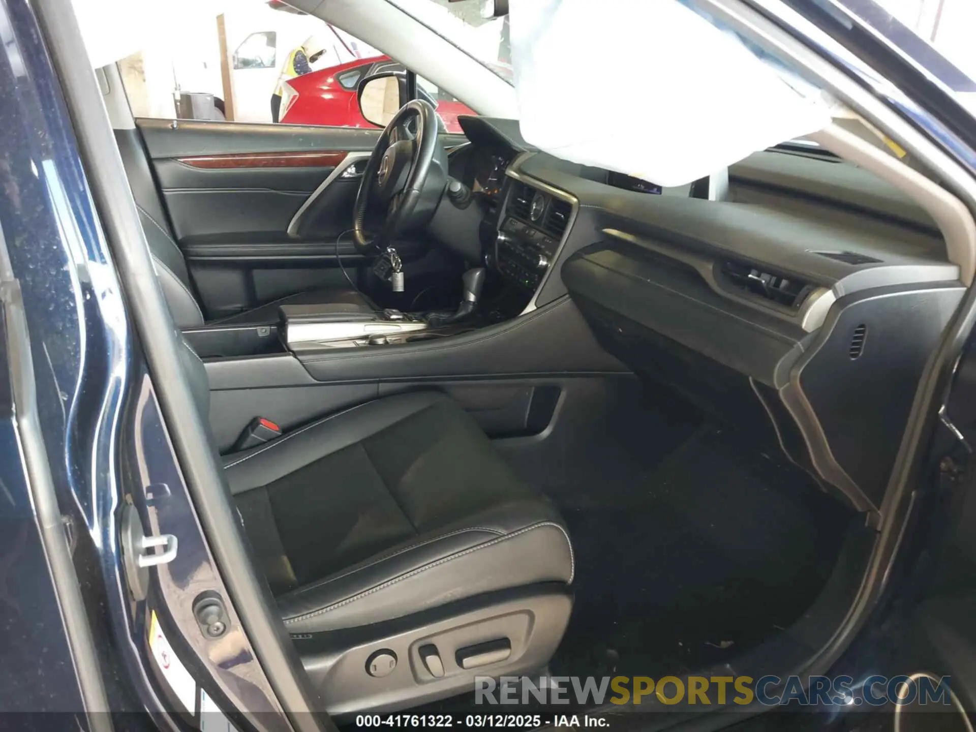 5 Photograph of a damaged car JTJDZKCA4K2021588 LEXUS RX 350L 2019