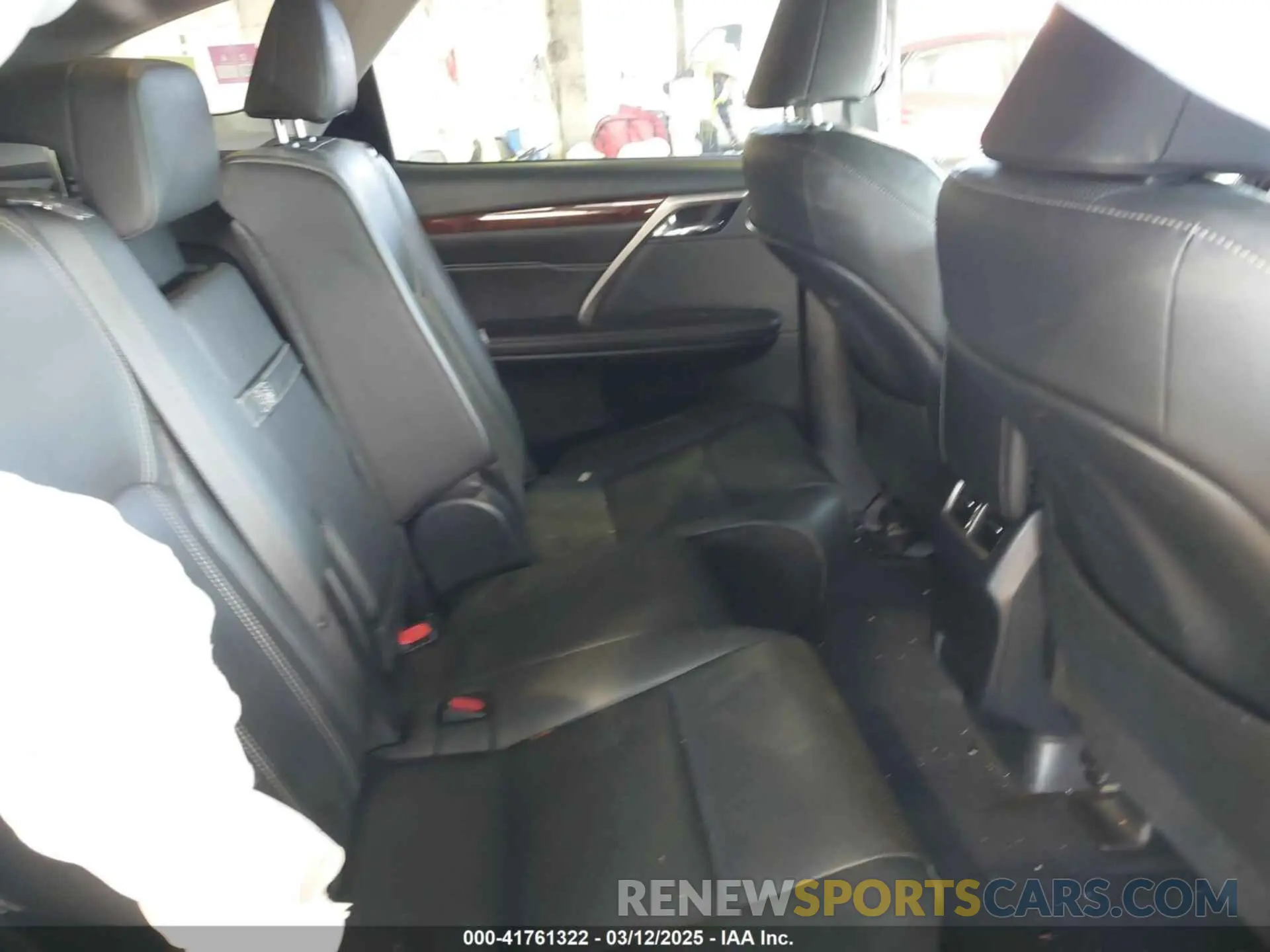 8 Photograph of a damaged car JTJDZKCA4K2021588 LEXUS RX 350L 2019