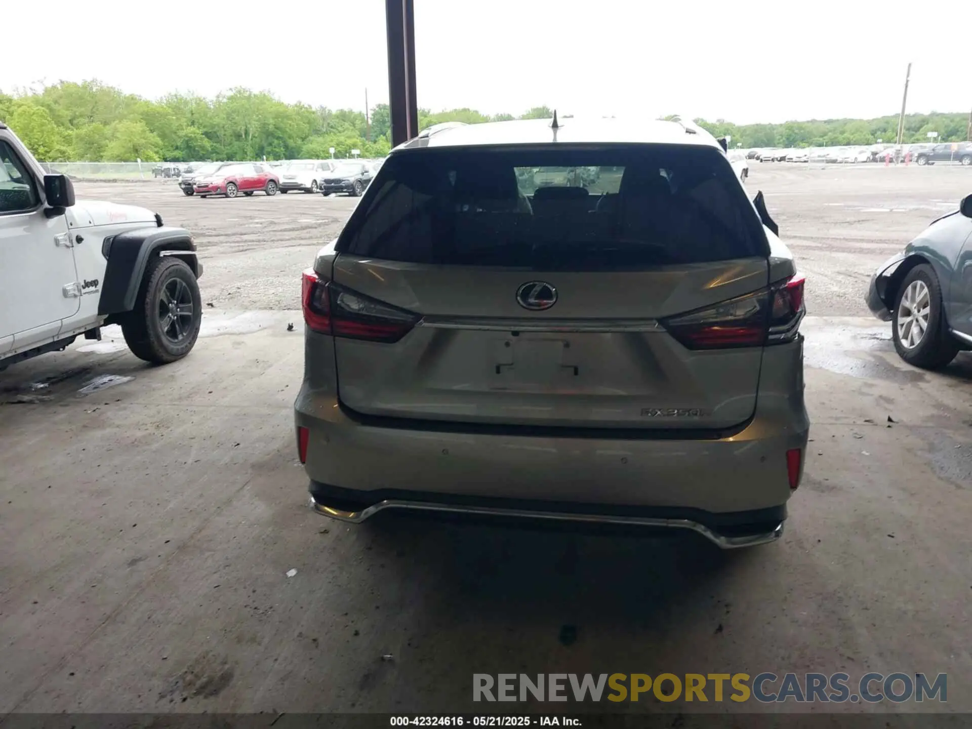 15 Photograph of a damaged car JTJDZKCA8K2019648 LEXUS RX 350L 2019
