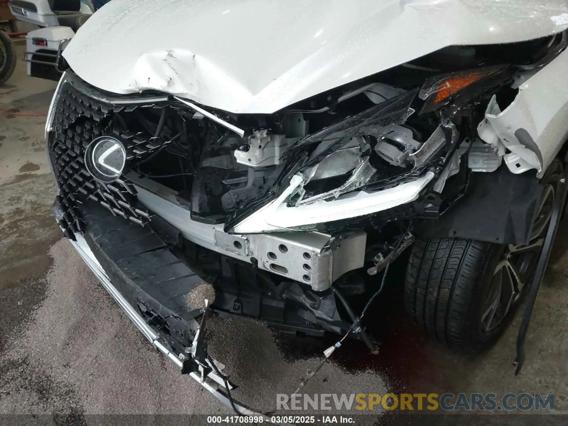 6 Photograph of a damaged car JTJHZKEA4L2016195 LEXUS RX 350L 2020