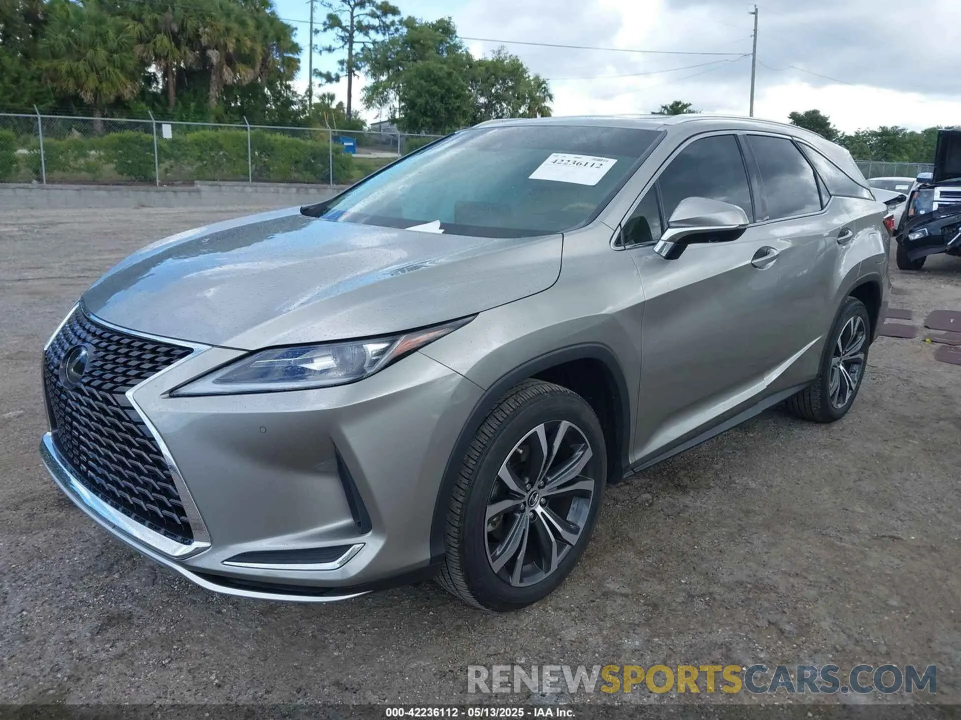 2 Photograph of a damaged car JTJHZKFA6L2026127 LEXUS RX 350L 2020