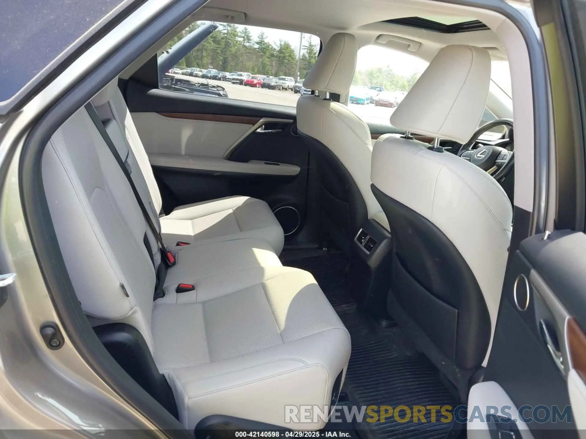 8 Photograph of a damaged car JTJHZKFAXL2025840 LEXUS RX 350L 2020