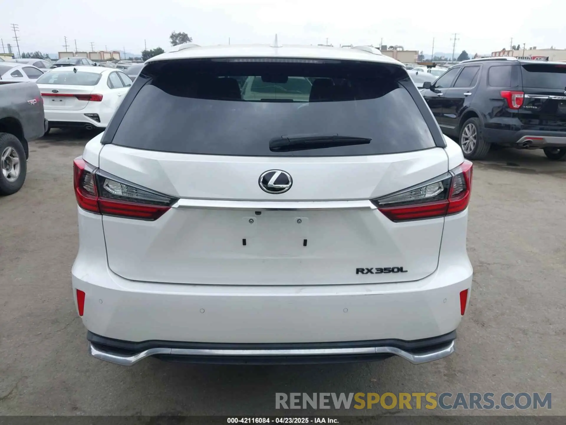 16 Photograph of a damaged car JTJHZKEA4N2023876 LEXUS RX 350L 2022