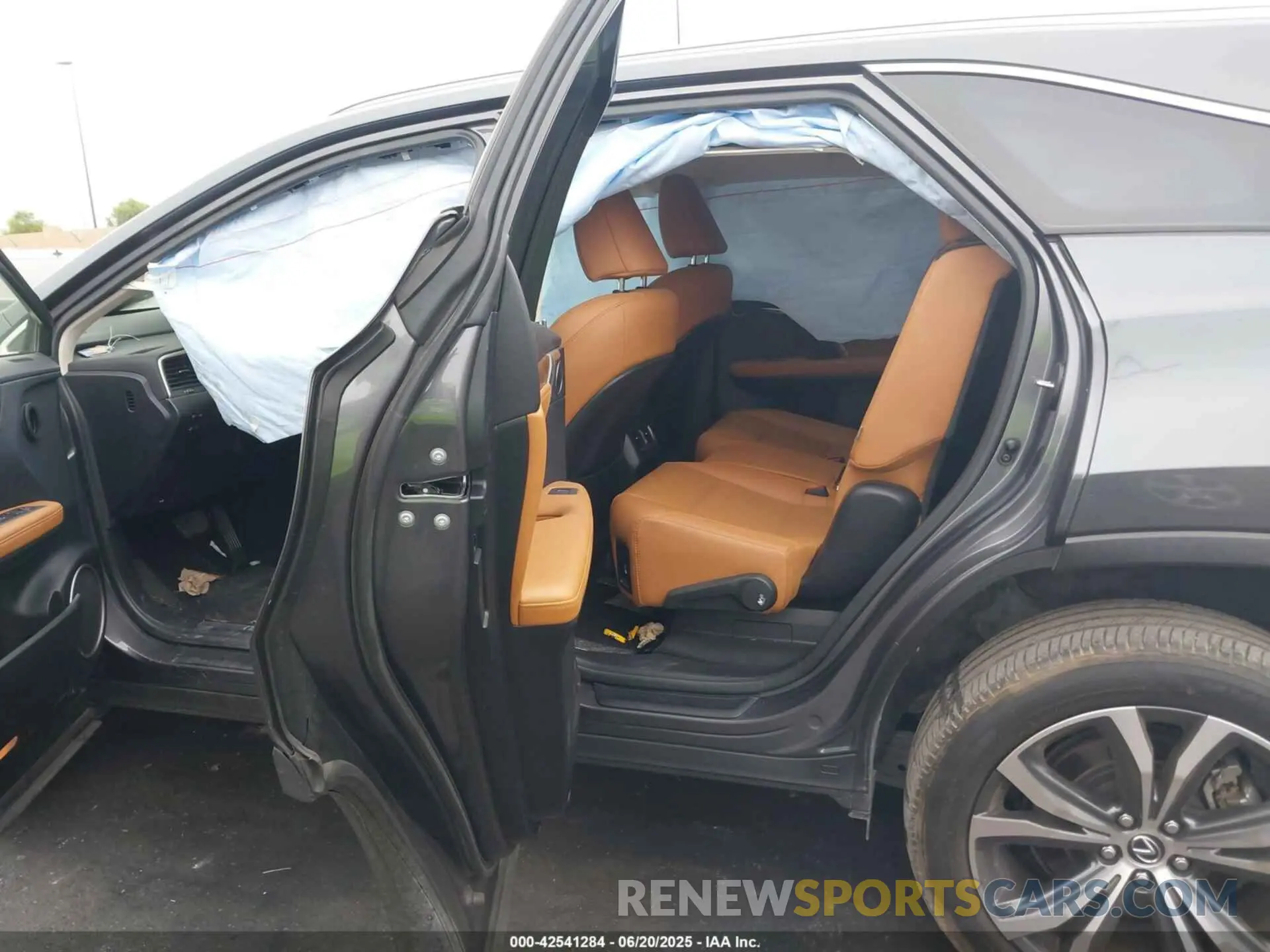 8 Photograph of a damaged car JTJHZKFA6N2043285 LEXUS RX 350L 2022