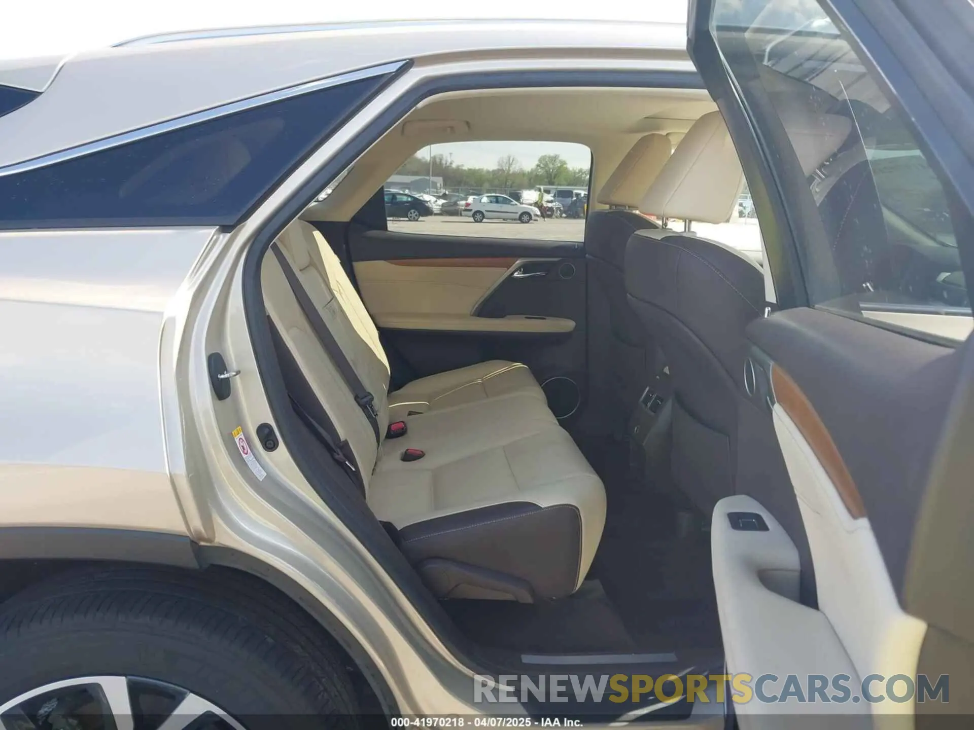 8 Photograph of a damaged car 2T2BGMCA3KC040061 LEXUS RX 450H 2019