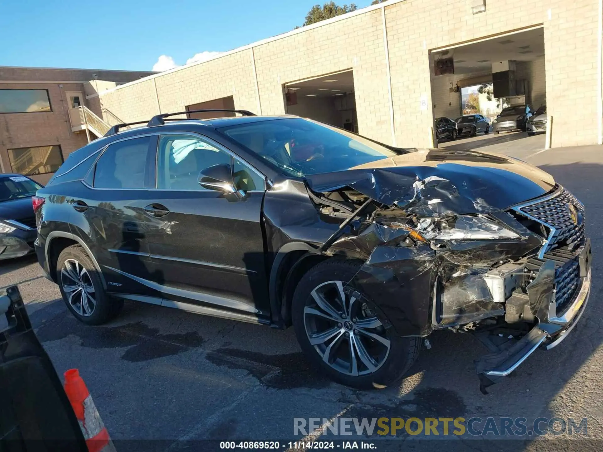 13 Photograph of a damaged car 2T2HGMDA0LC046815 LEXUS RX 450H 2020