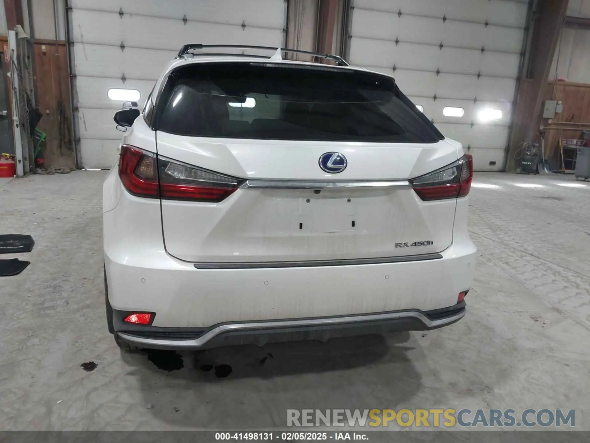 16 Photograph of a damaged car 2T2HGMDA9LC043542 LEXUS RX 450H 2020