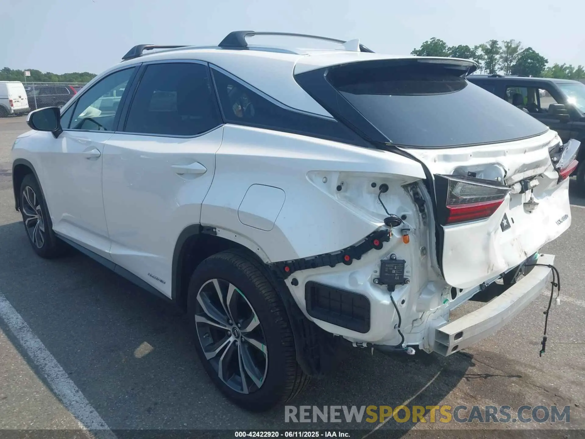 3 Photograph of a damaged car 2T2HGMDAXLC052802 LEXUS RX 450H 2020