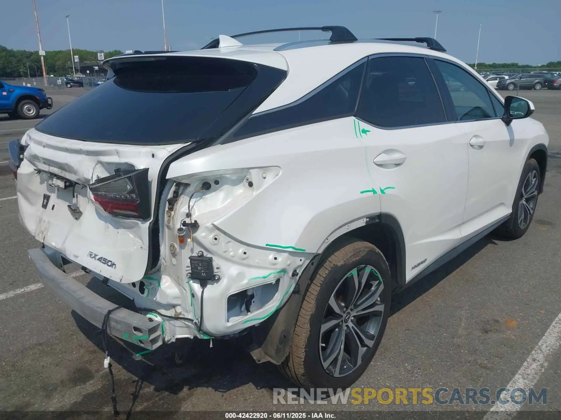 4 Photograph of a damaged car 2T2HGMDAXLC052802 LEXUS RX 450H 2020