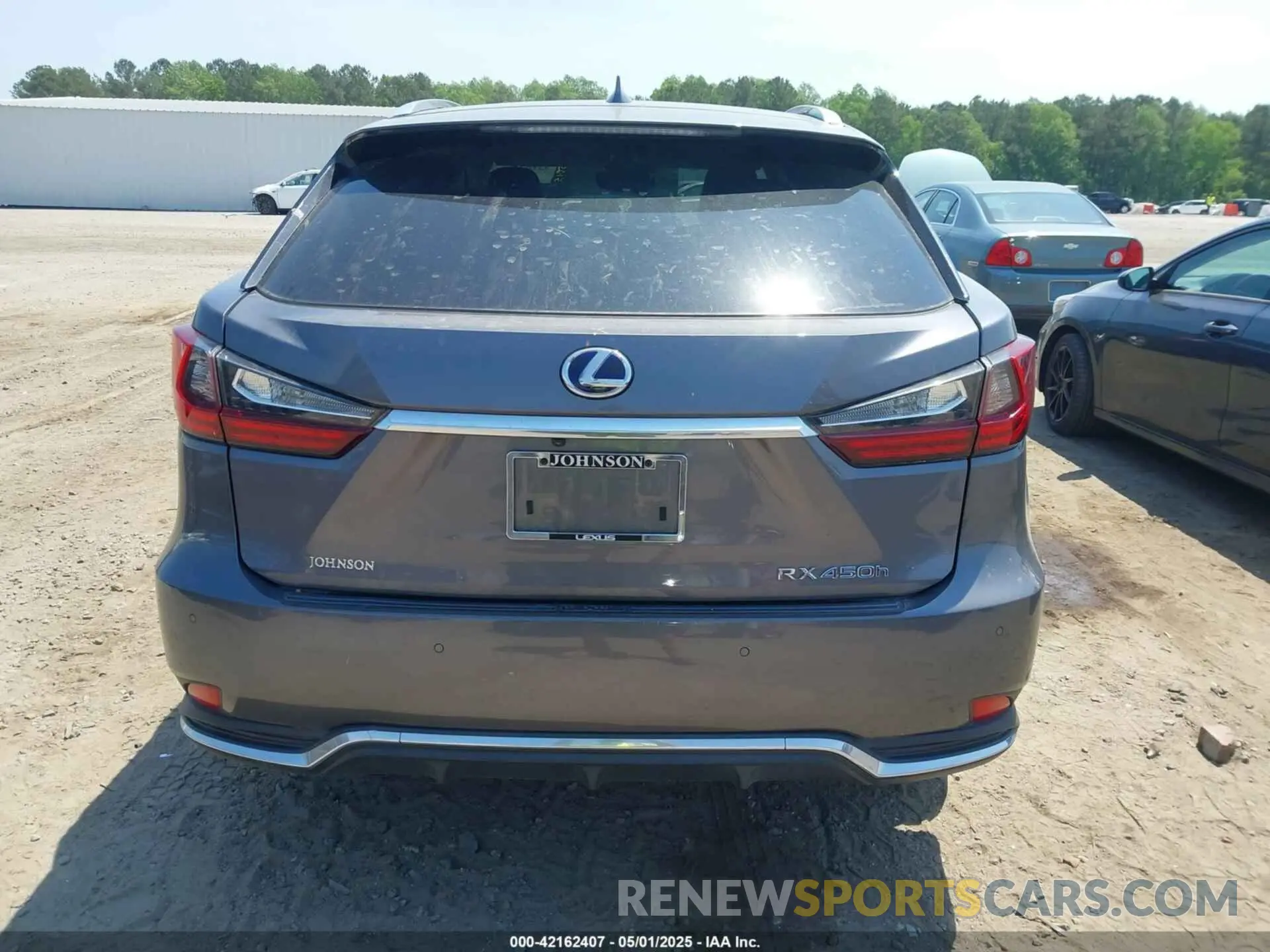 17 Photograph of a damaged car 2T2HGMDA6MC065516 LEXUS RX 450H 2021