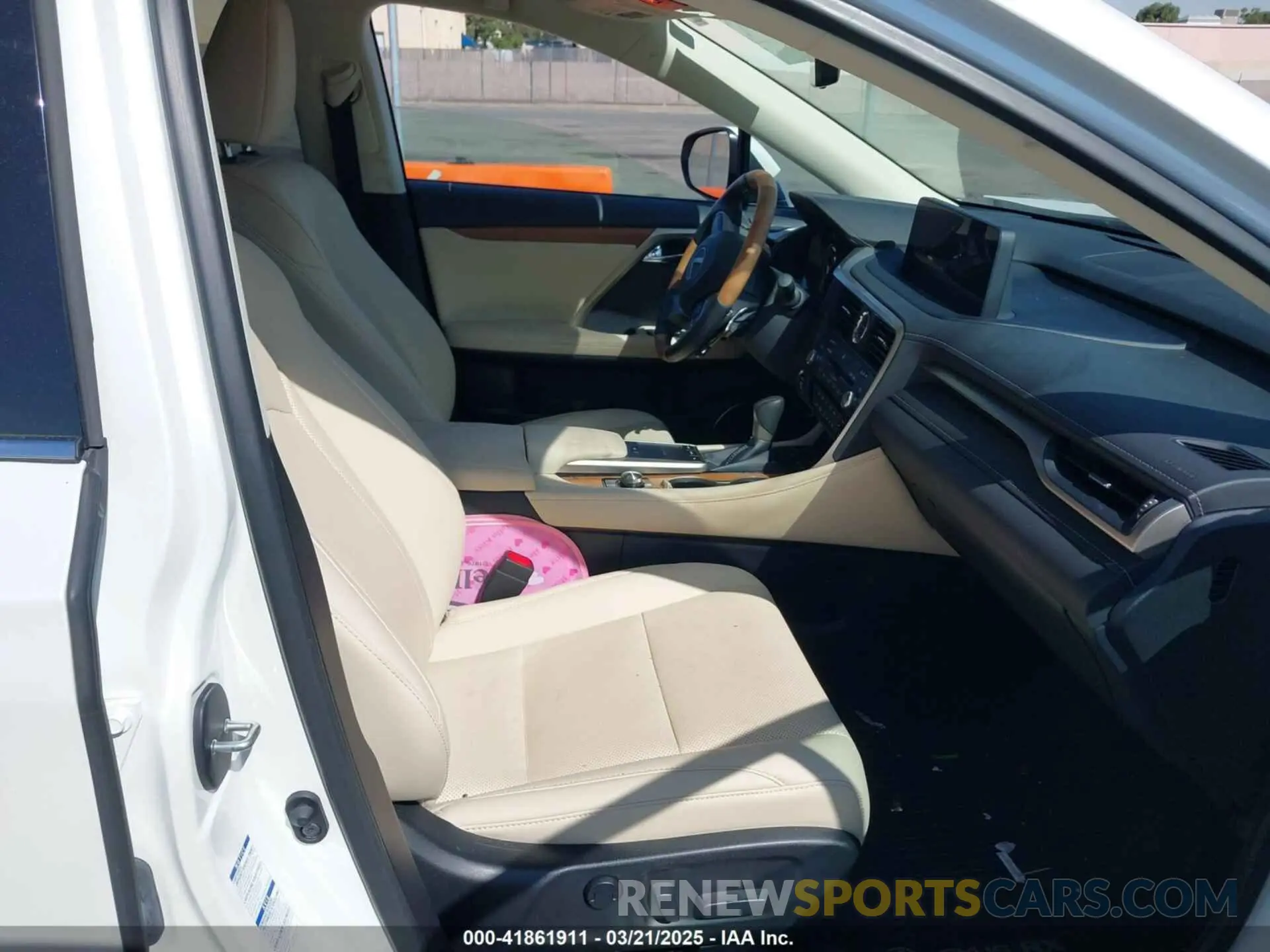 5 Photograph of a damaged car 2T2HGMDAXMC059802 LEXUS RX 450H 2021