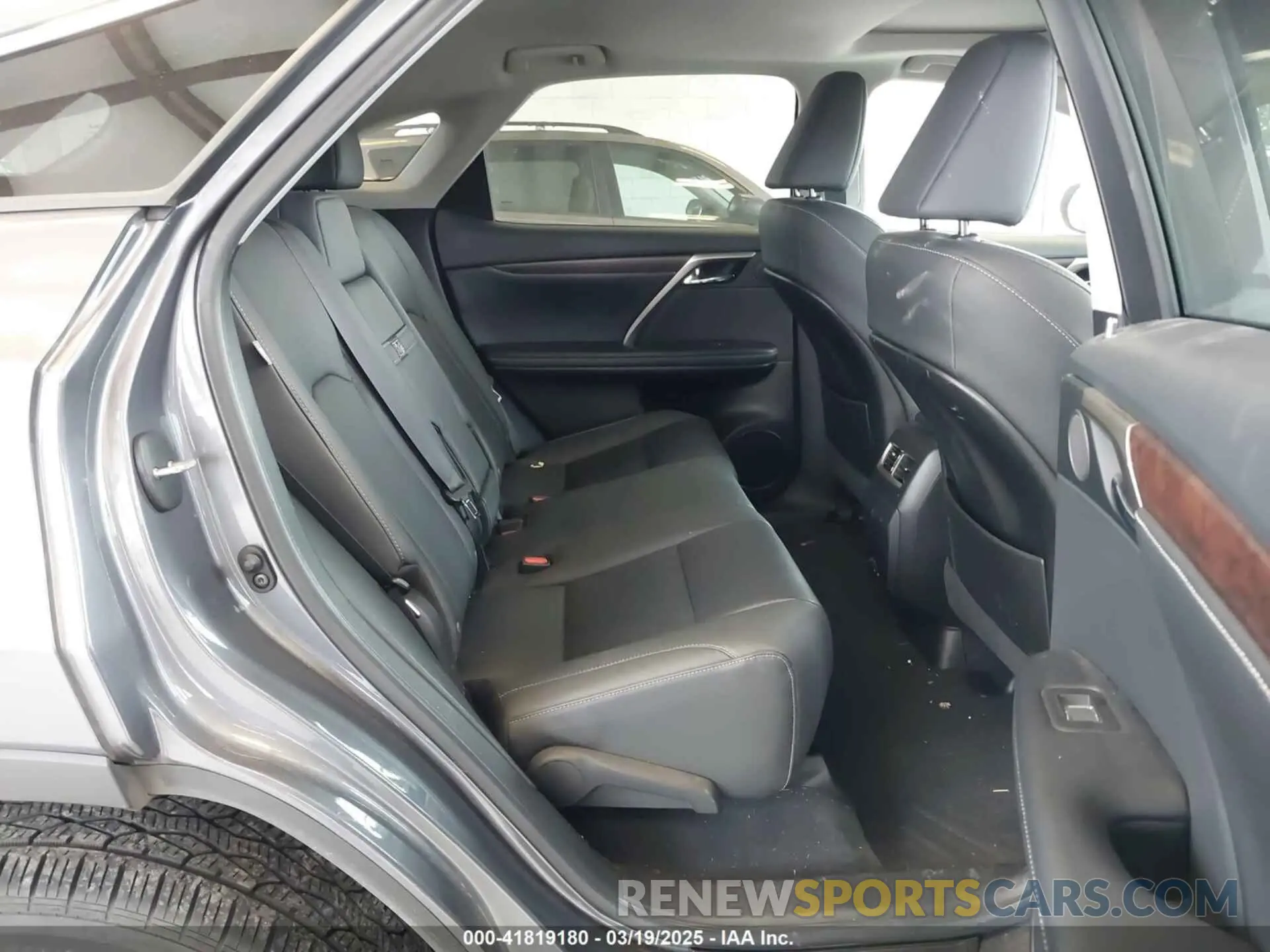 8 Photograph of a damaged car 2T2HGMDA0NC079557 LEXUS RX 450H 2022