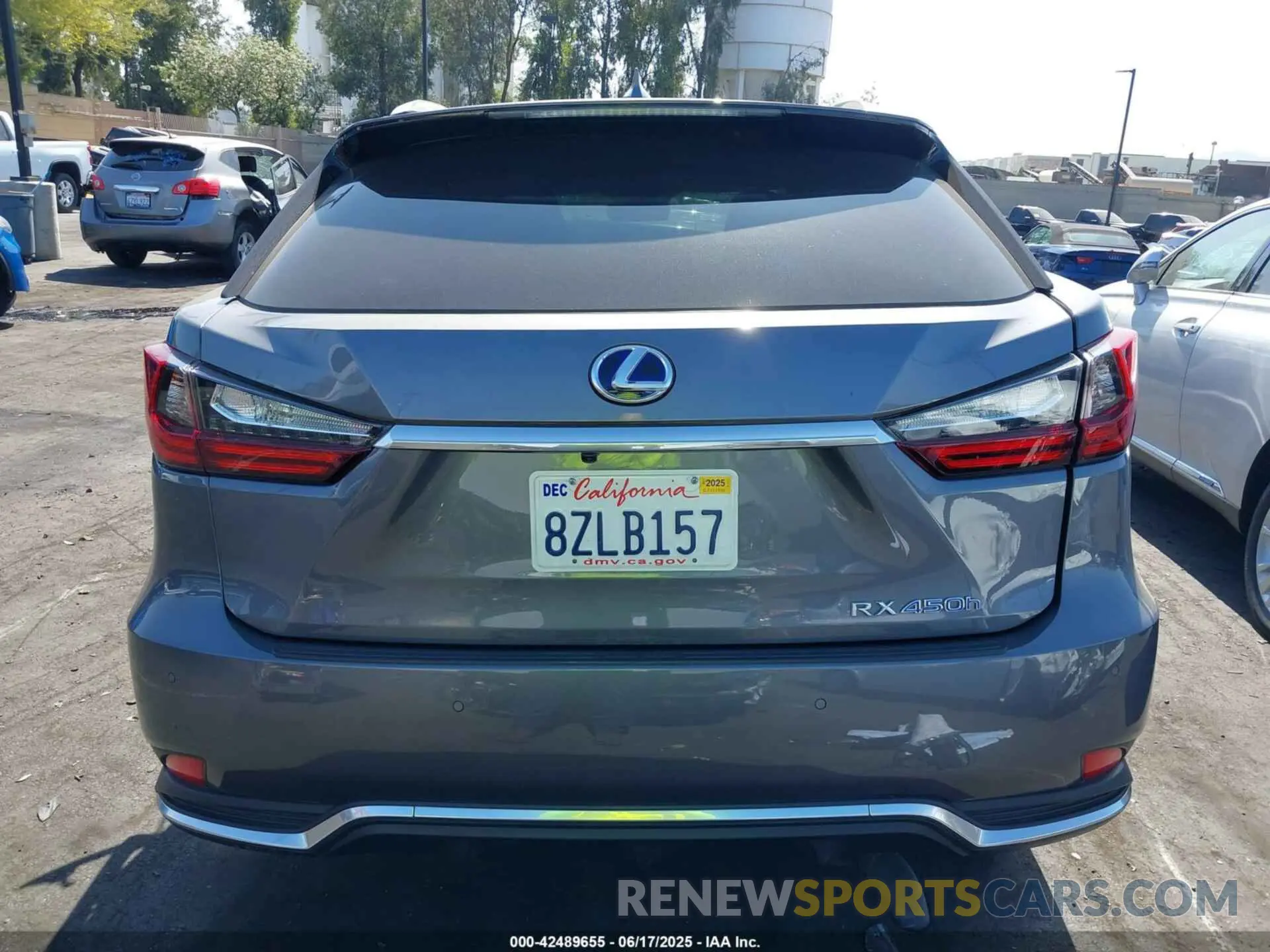 16 Photograph of a damaged car 2T2HGMDA4NC077617 LEXUS RX 450H 2022