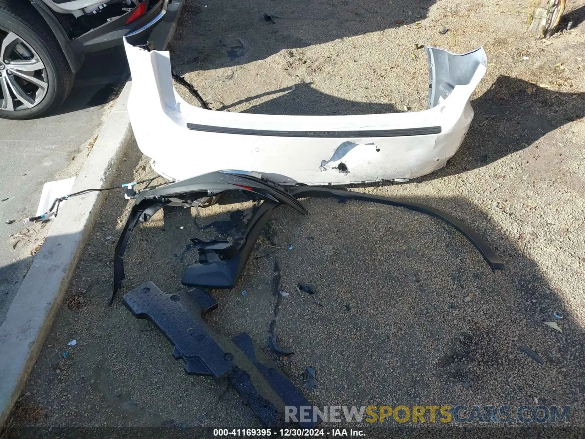 11 Photograph of a damaged car 2T2HGMDA5NC090764 LEXUS RX 450H 2022
