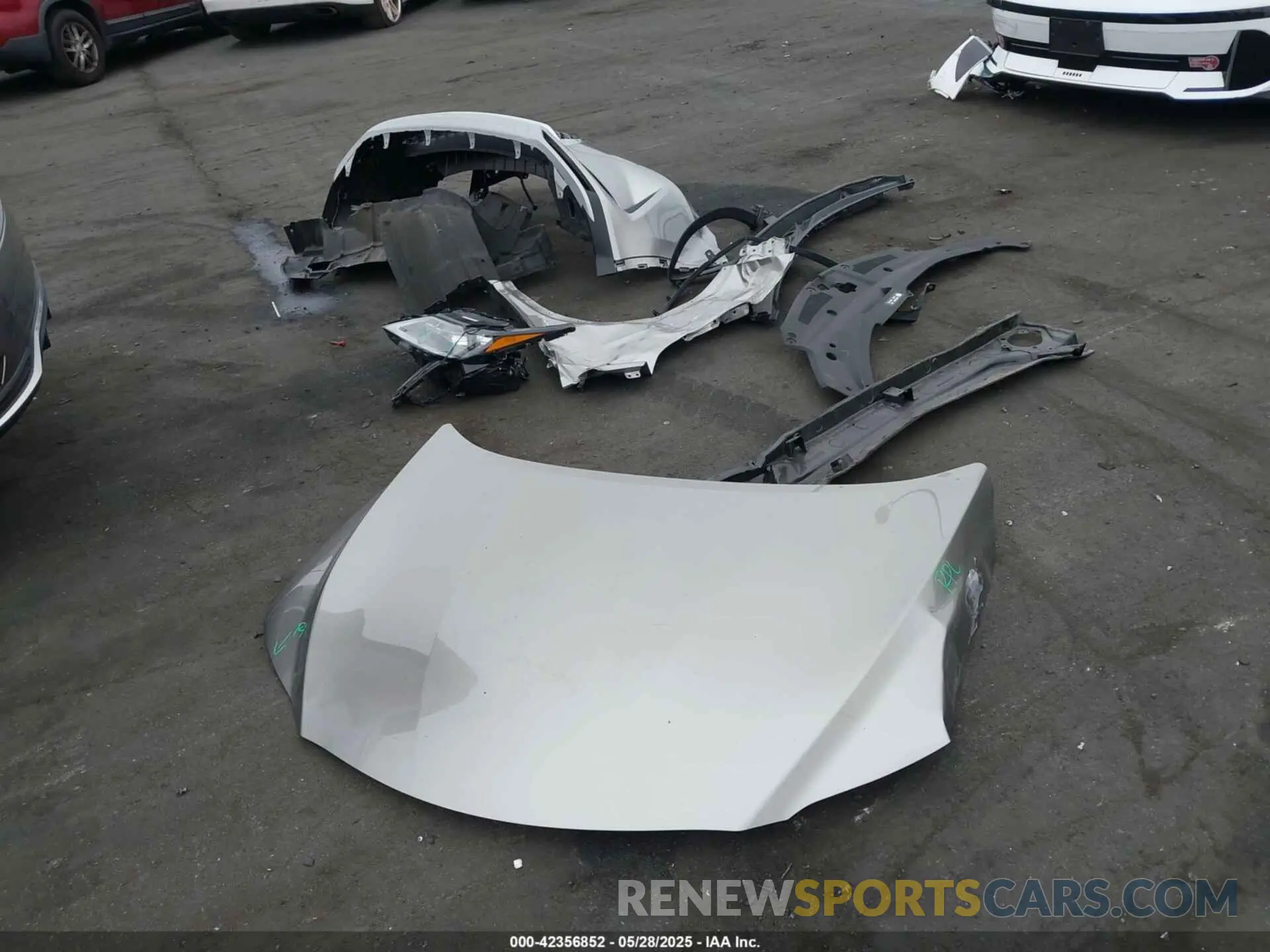 12 Photograph of a damaged car 2T2HGMDA7NC072735 LEXUS RX 450H 2022