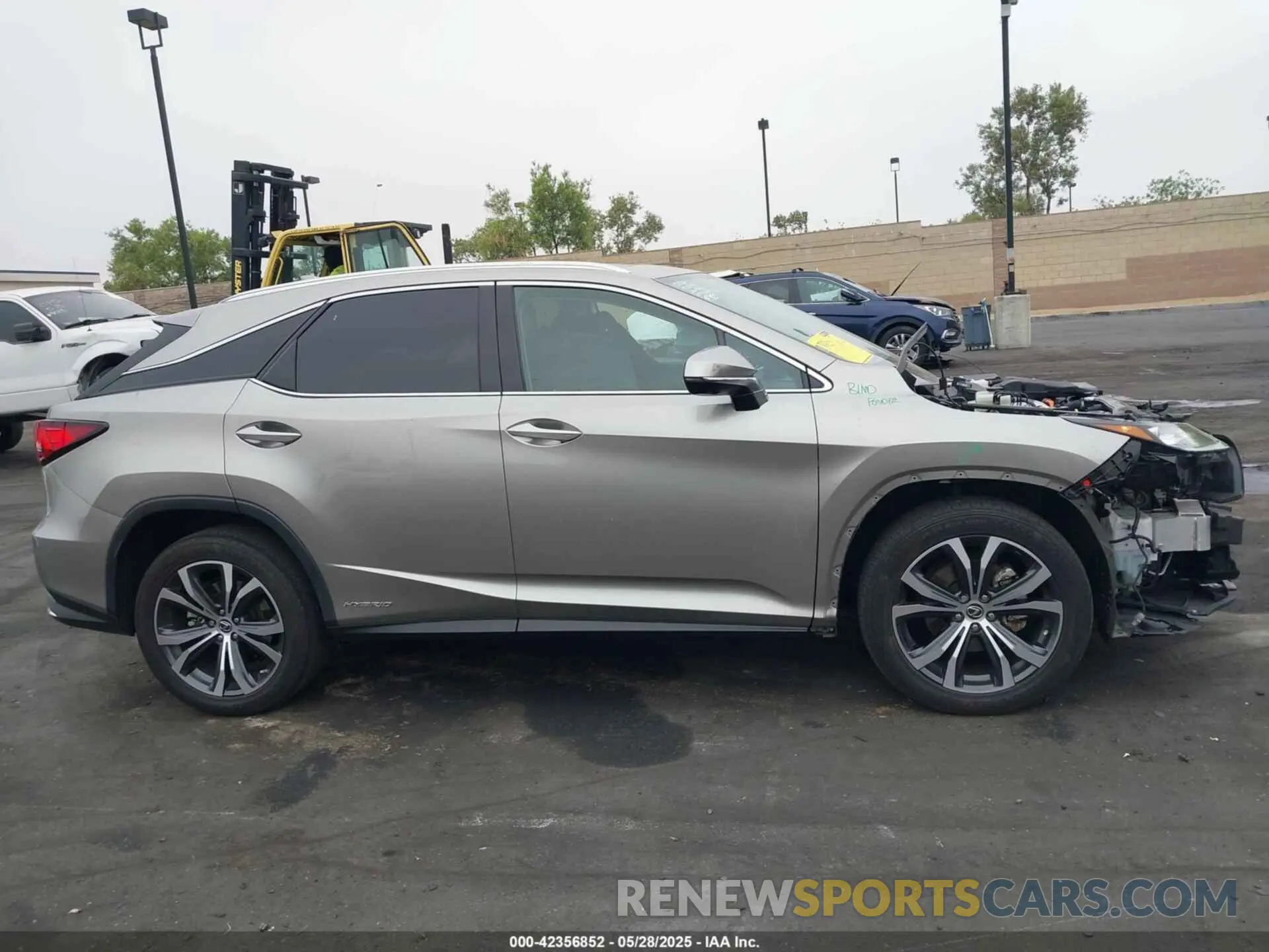 14 Photograph of a damaged car 2T2HGMDA7NC072735 LEXUS RX 450H 2022