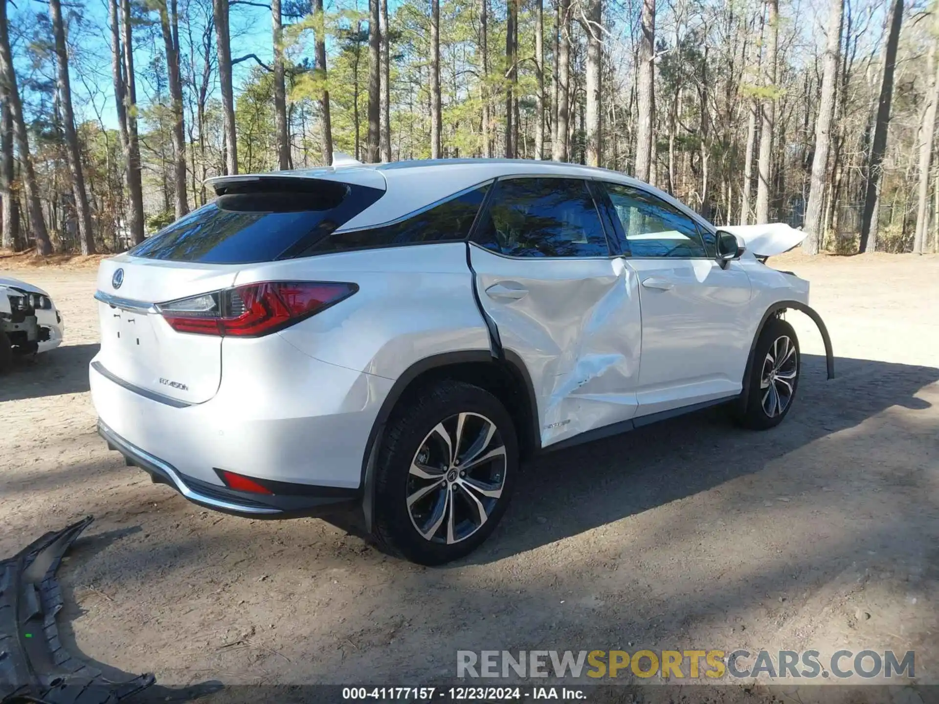 4 Photograph of a damaged car 2T2HGMDA8NC074414 LEXUS RX 450H 2022