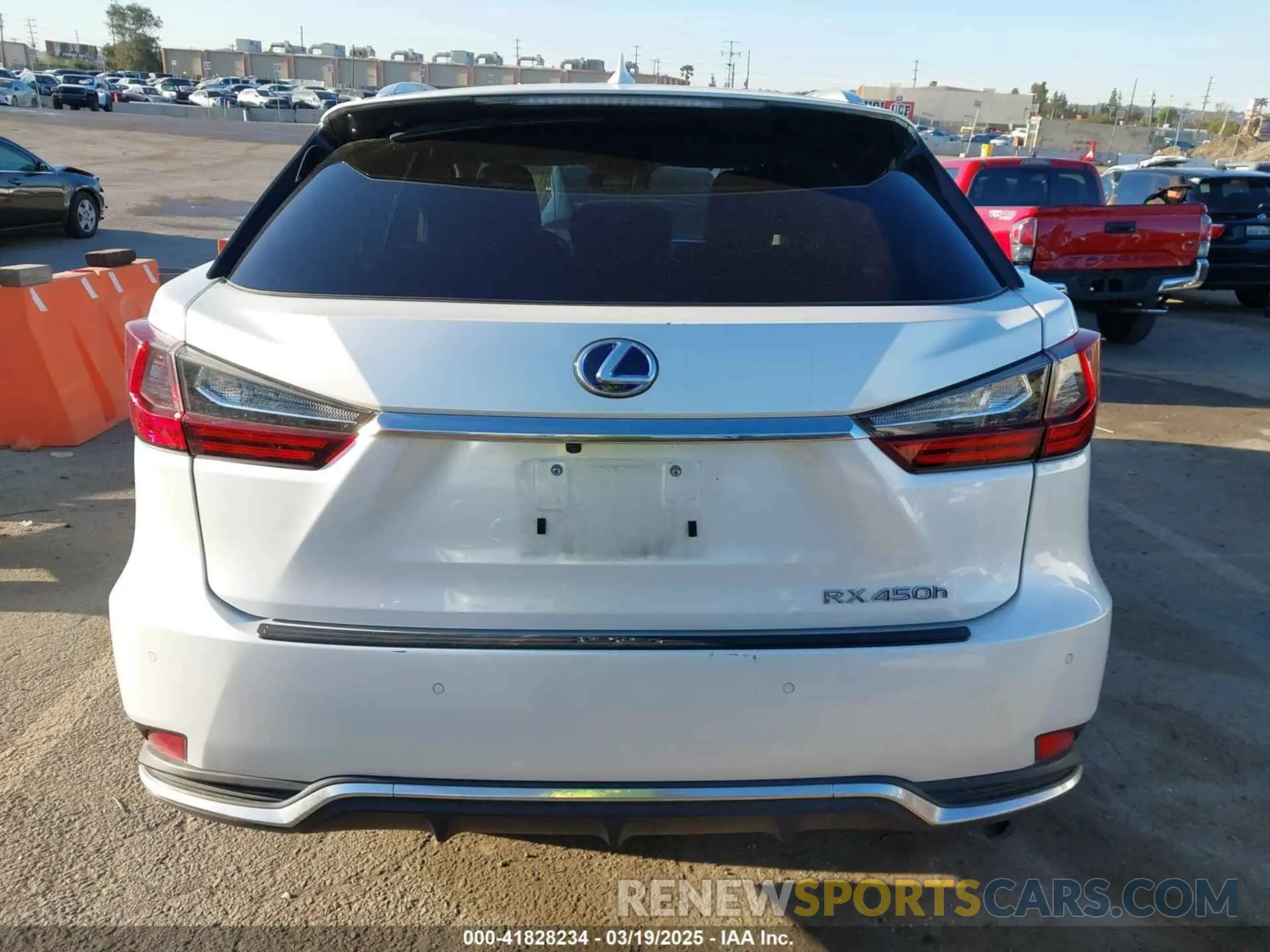 17 Photograph of a damaged car 2T2HGMDA8NC074588 LEXUS RX 450H 2022
