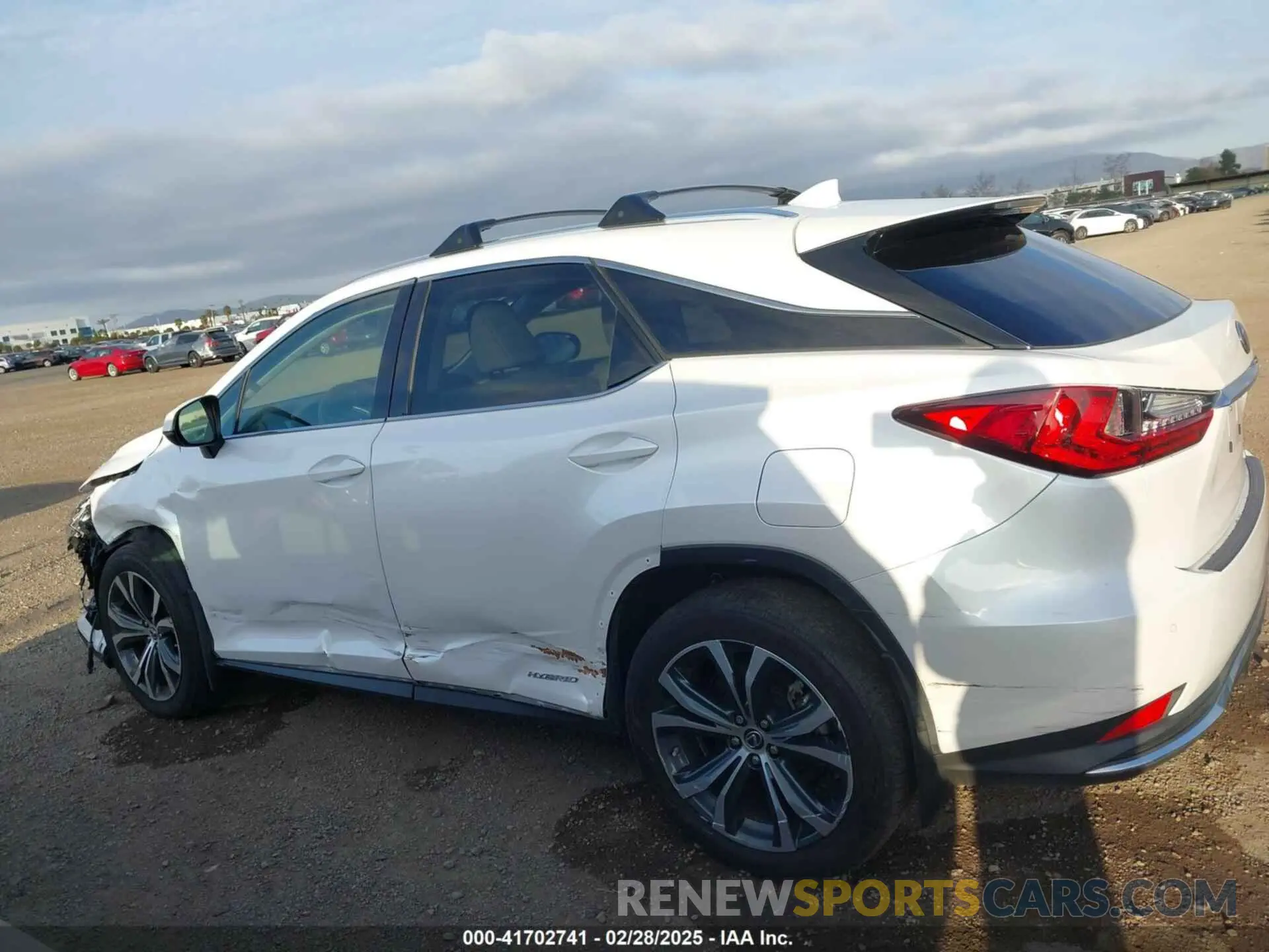 14 Photograph of a damaged car 2T2HGMDA9NC081341 LEXUS RX 450H 2022