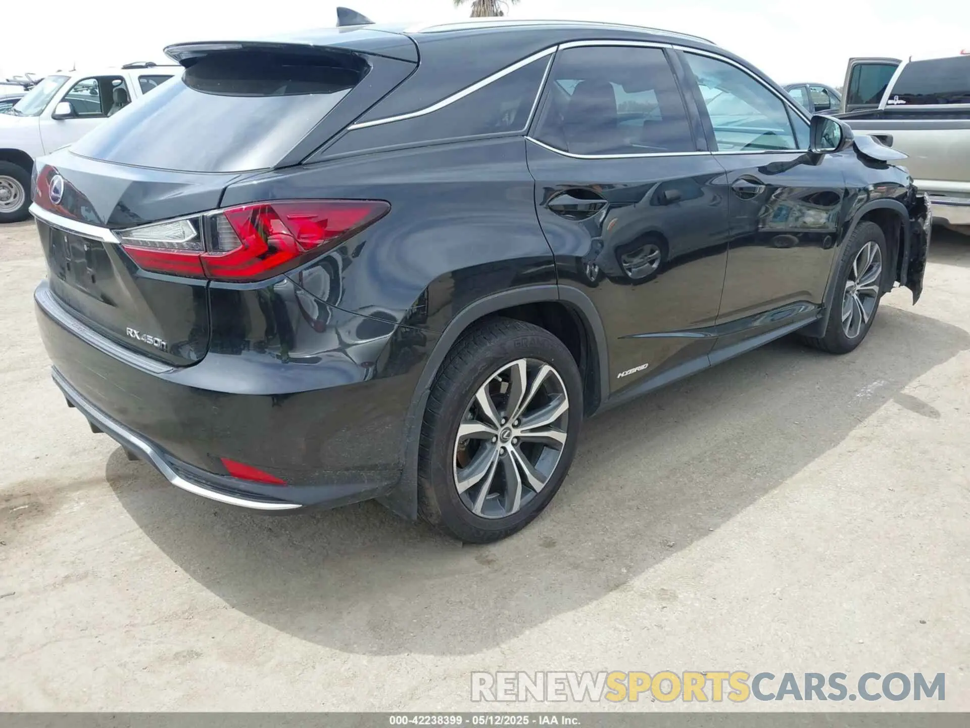 4 Photograph of a damaged car 2T2HGMDAXNC090694 LEXUS RX 450H 2022