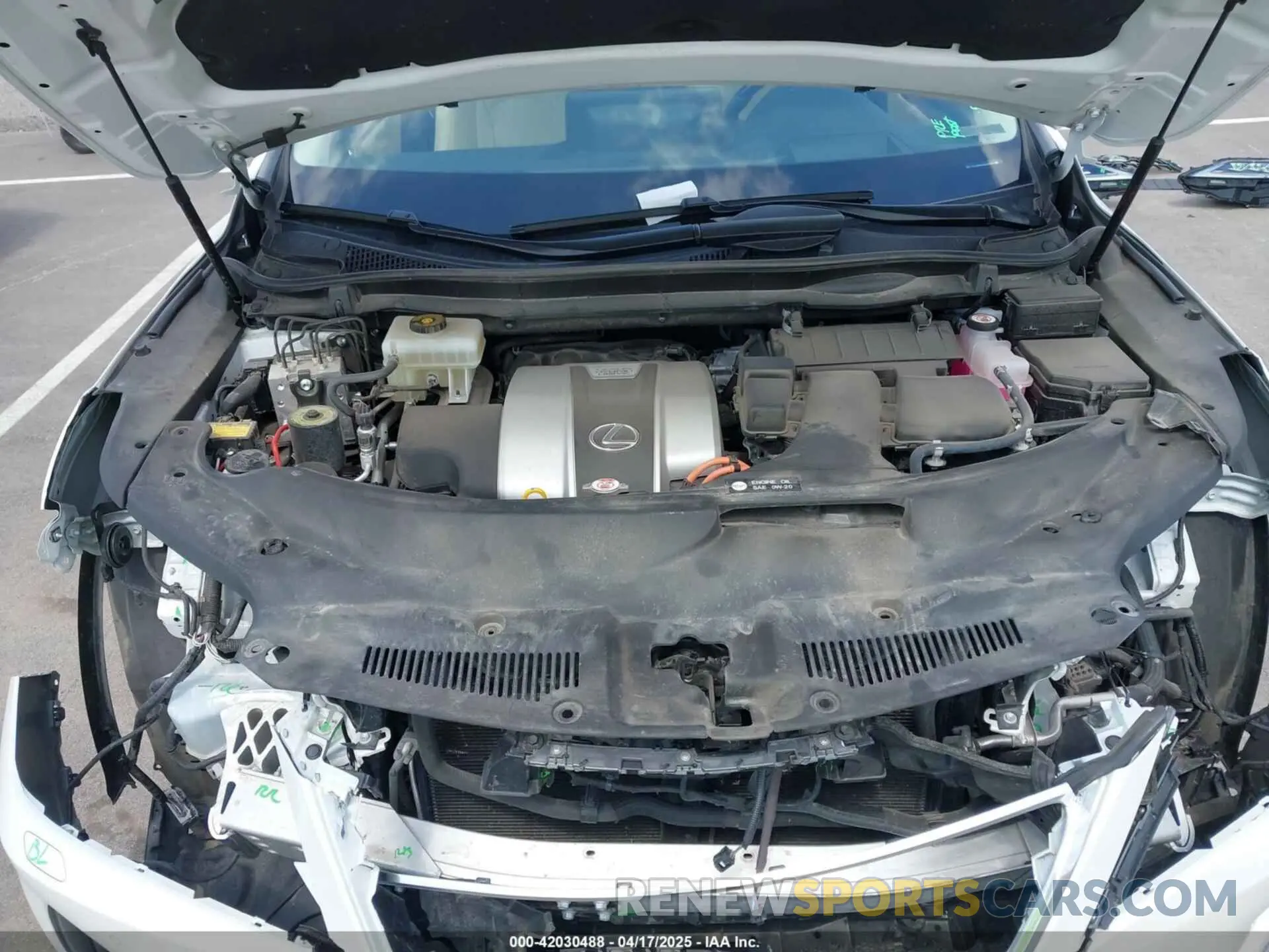 10 Photograph of a damaged car 2T2JGMDA1NC076975 LEXUS RX 450H 2022