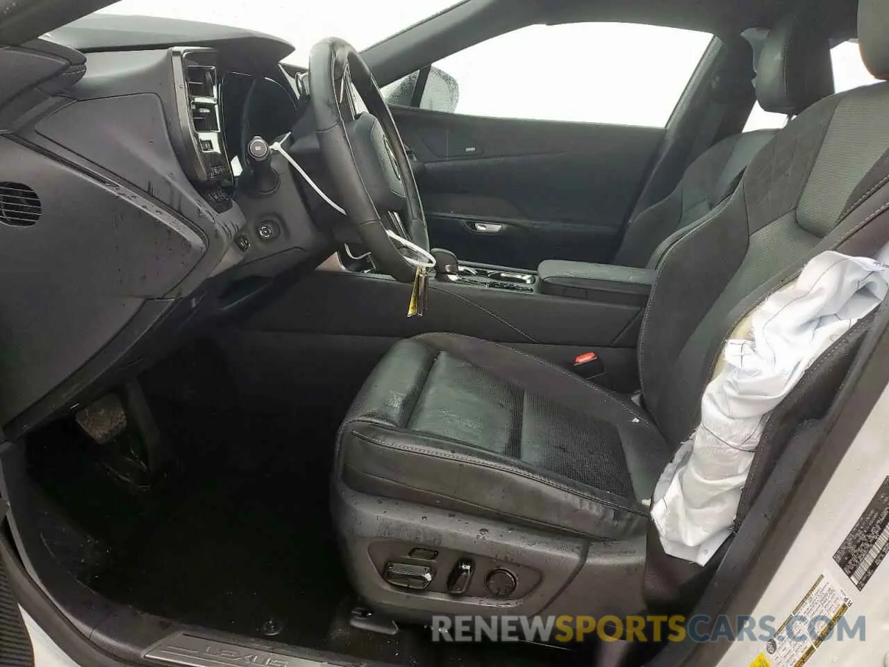 7 Photograph of a damaged car JTJCJMGA8R2011729 LEXUS RX 450H+ L 2024